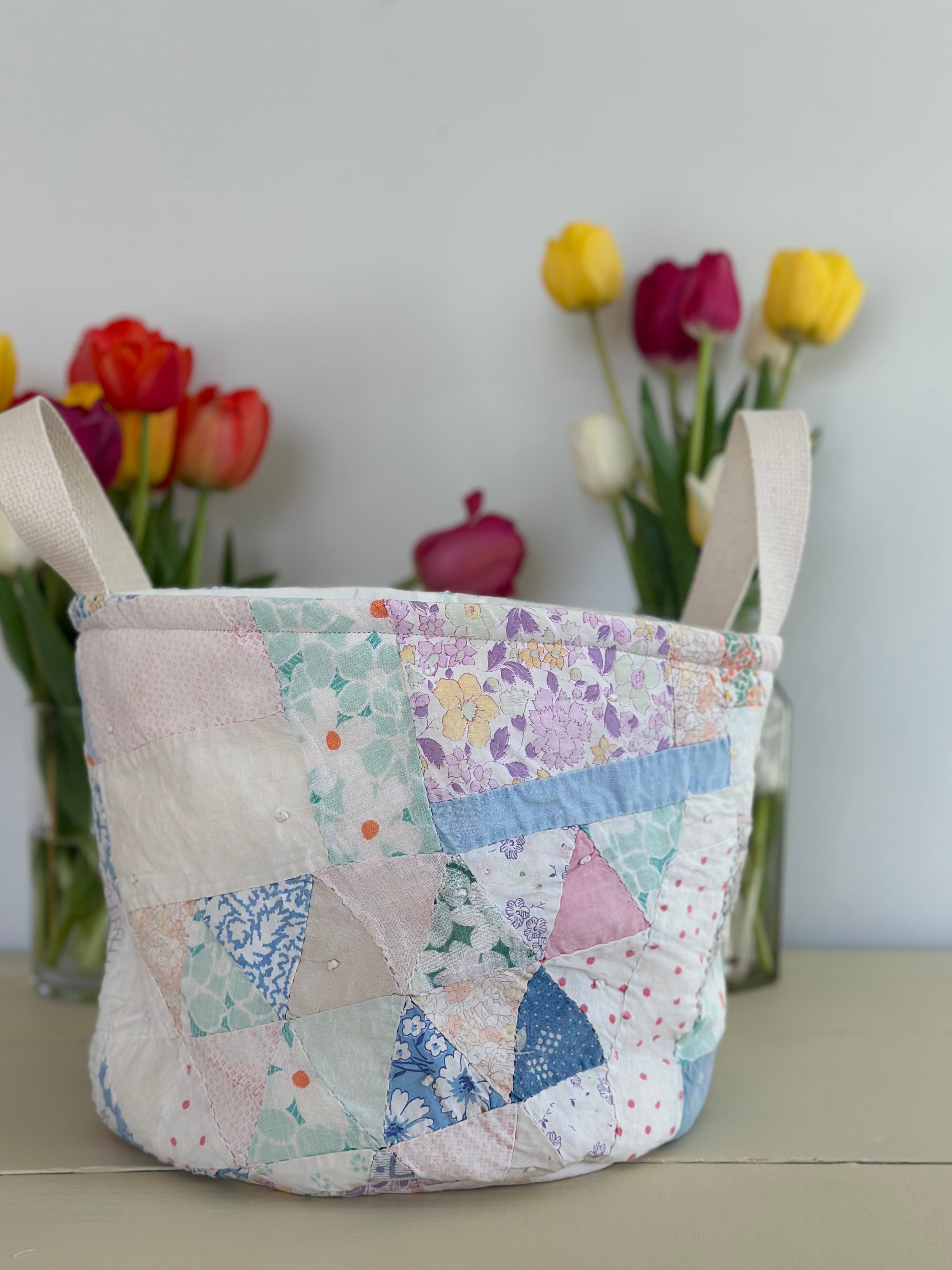 Floral Scrap Quilt Easter Basket (03)