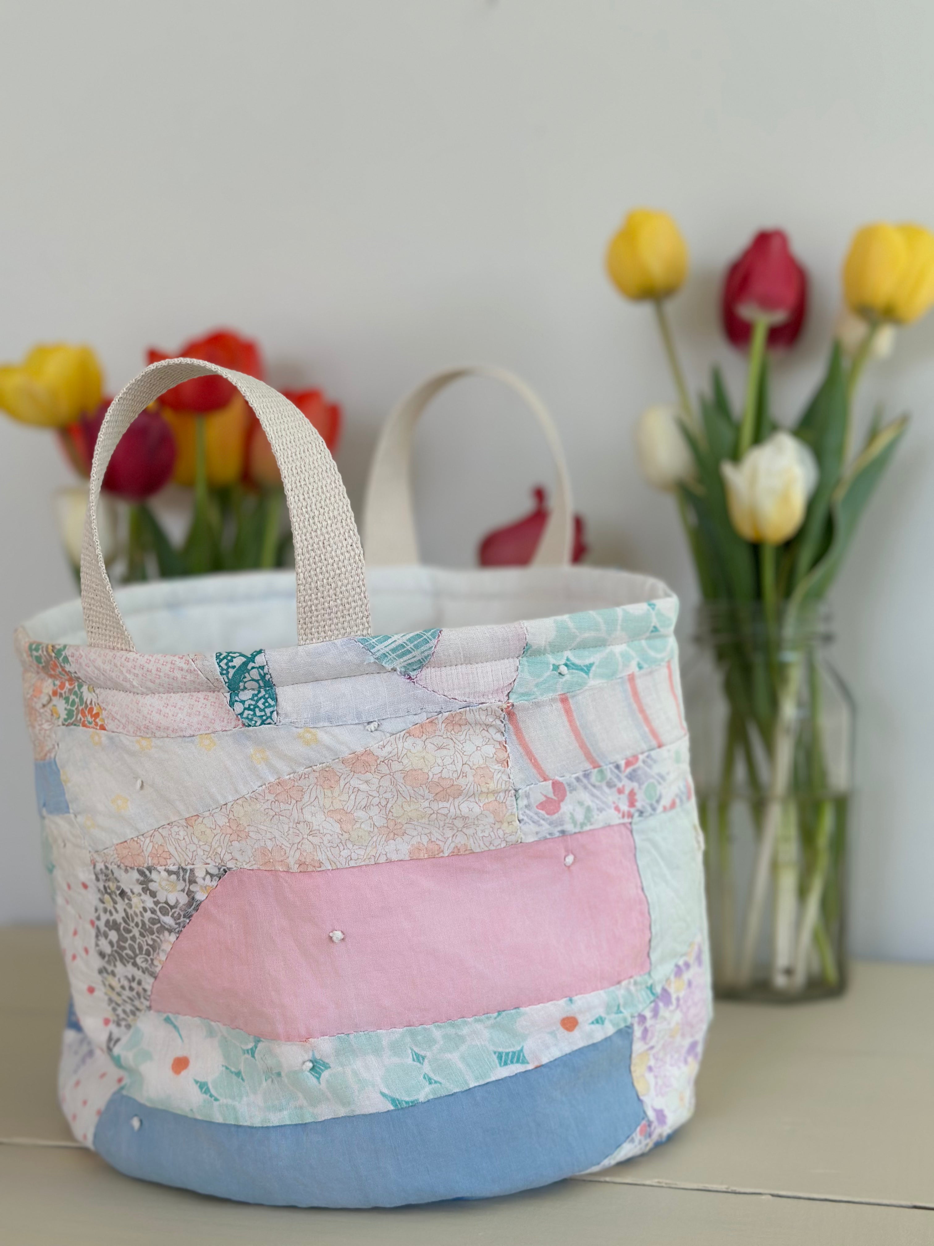 Floral Scrap Quilt Easter Basket (03)
