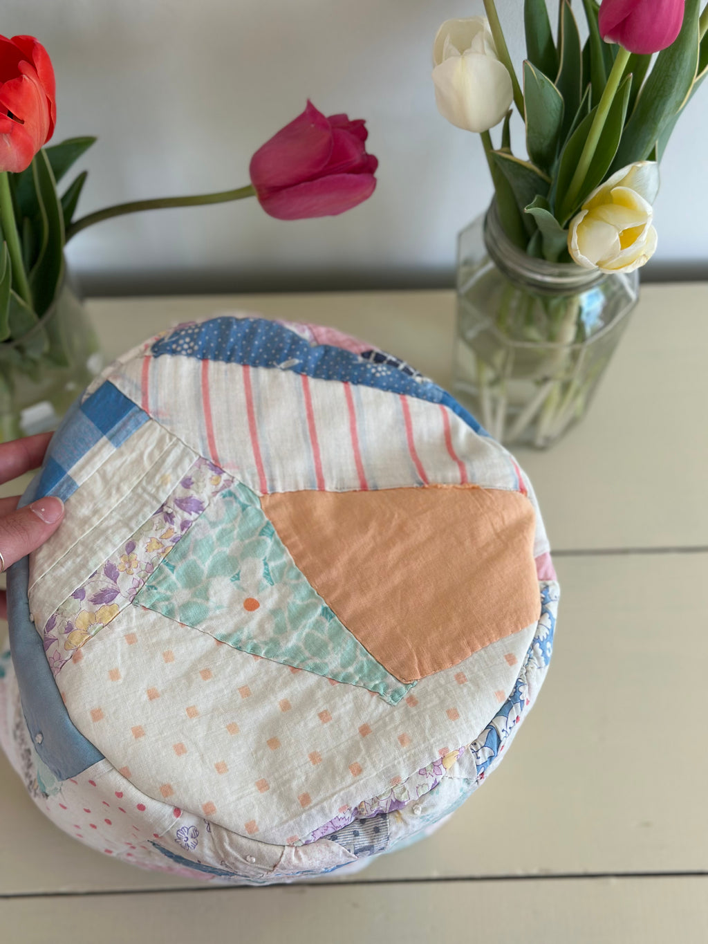 Floral Scrap Quilt Easter Basket (03)