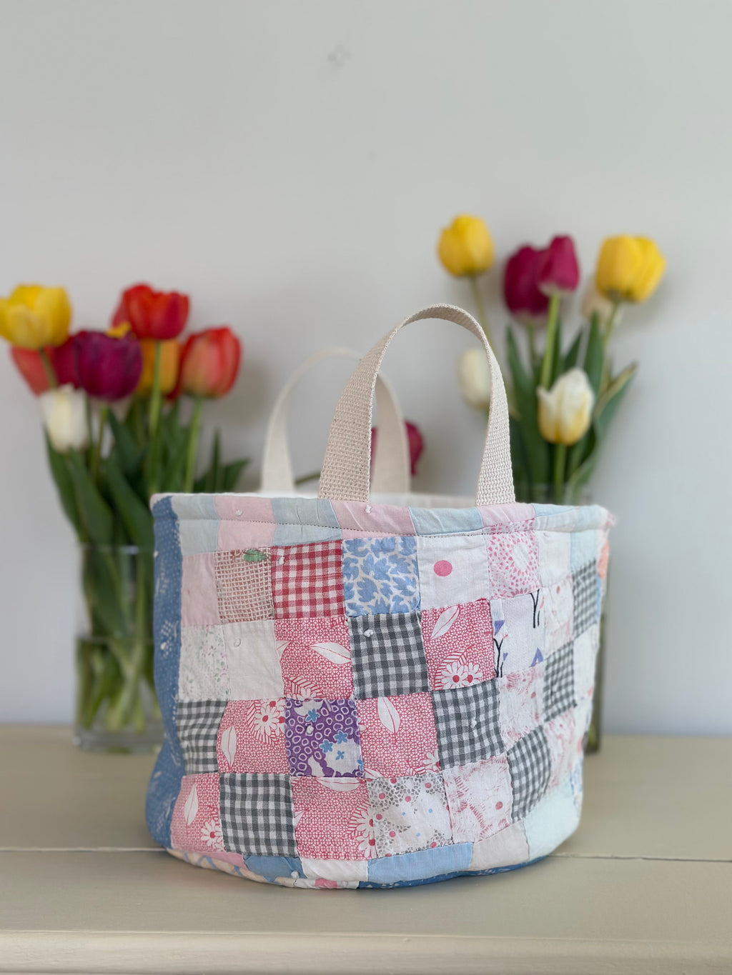 Floral Scrap Quilt Easter Basket (02)