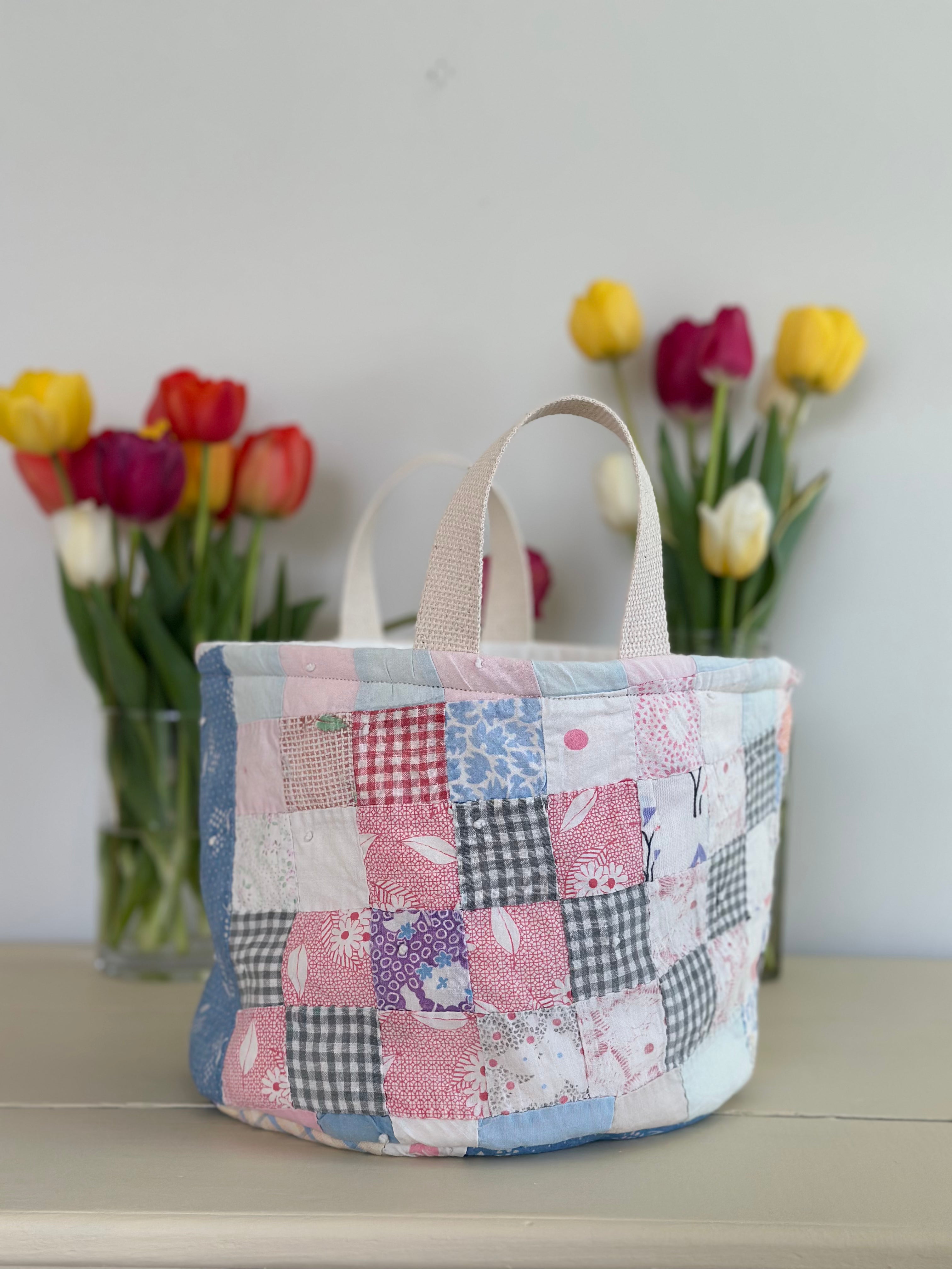 Floral Scrap Quilt Easter Basket (02)