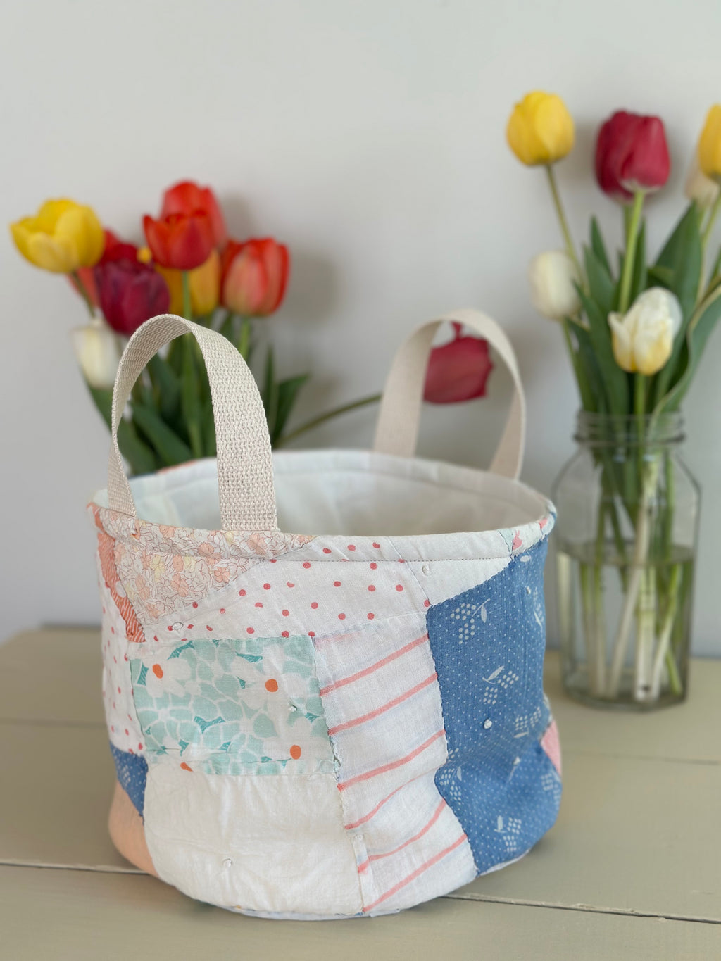 Floral Scrap Quilt Easter Basket (02)