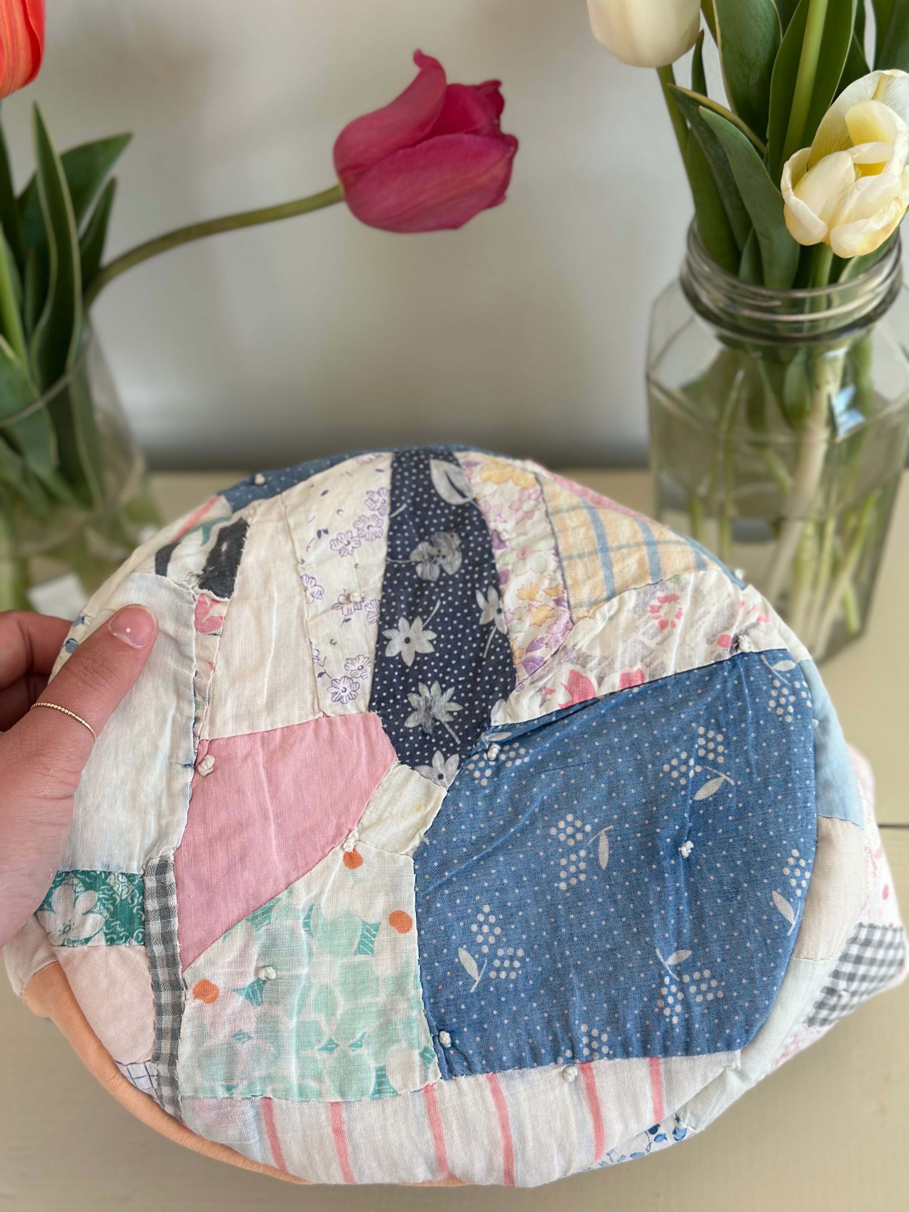 Floral Scrap Quilt Easter Basket (02)