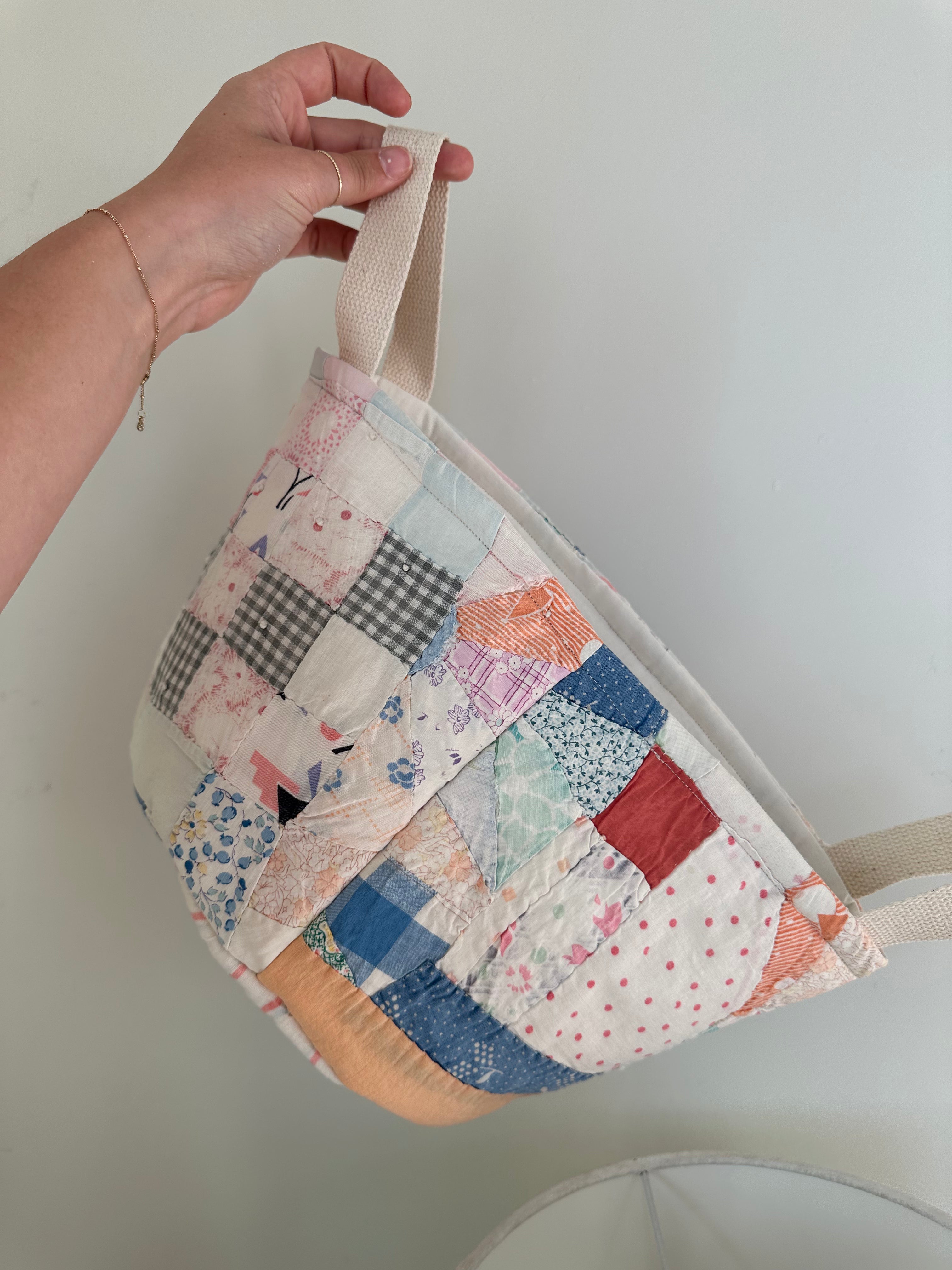 Floral Scrap Quilt Easter Basket (02)