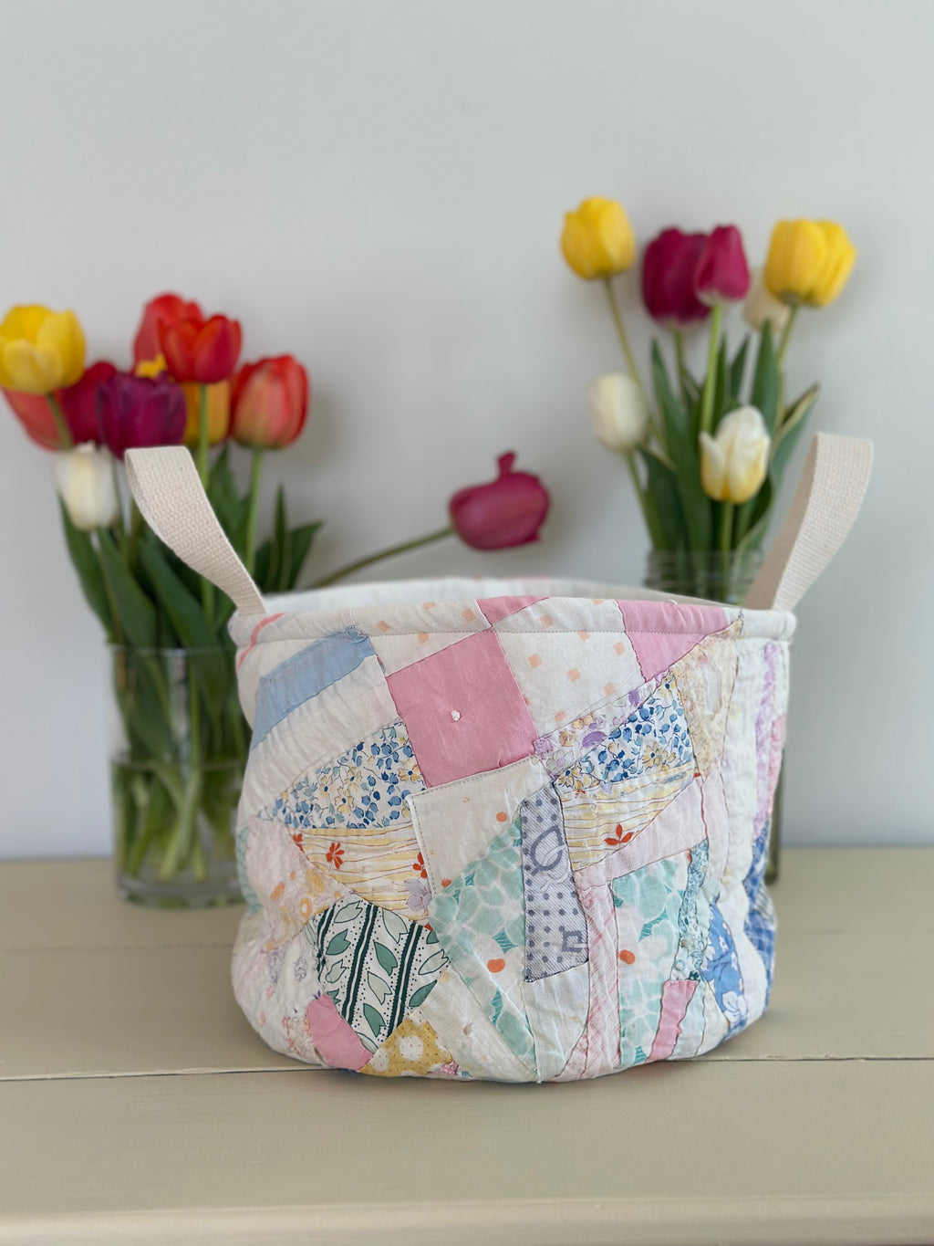Floral Scrap Quilt Easter Basket (04)