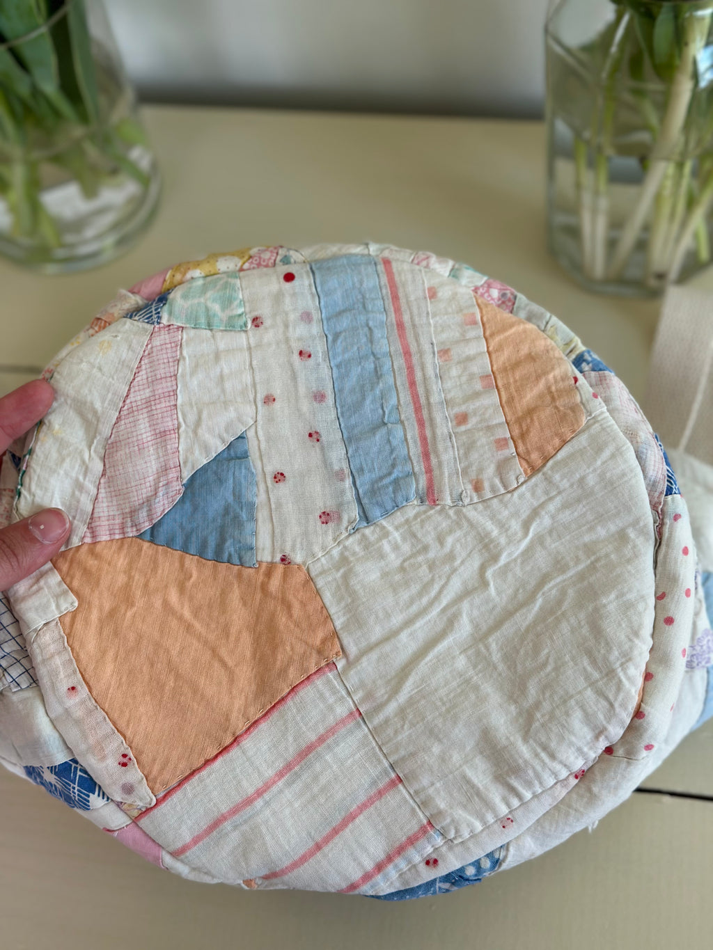 Floral Scrap Quilt Easter Basket (04)