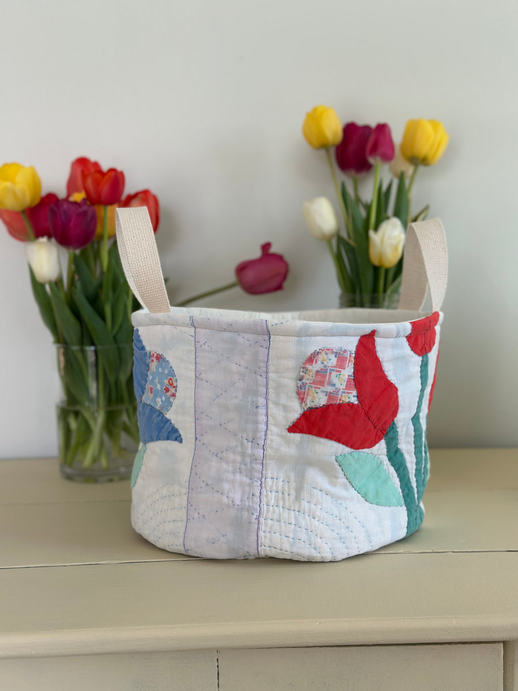 Tulip Applique Quilt Easter Basket (01)