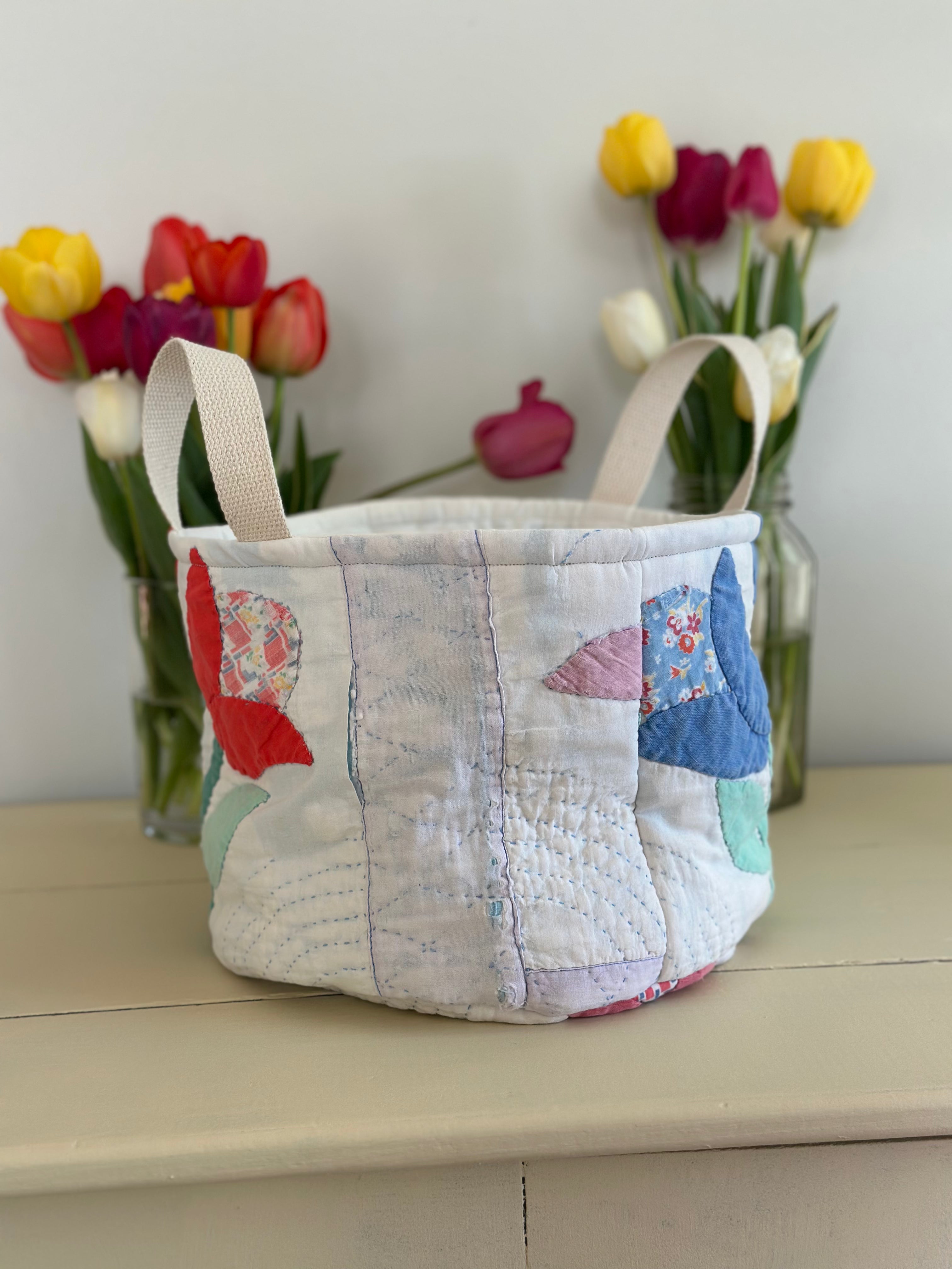 Tulip Applique Quilt Easter Basket (01)
