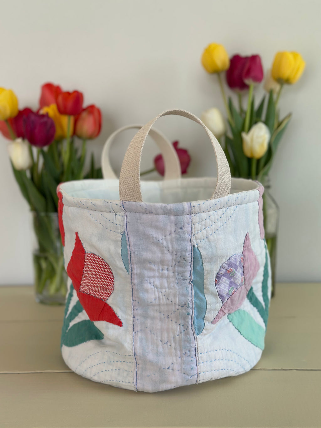 Tulip Applique Quilt Easter Basket (02)