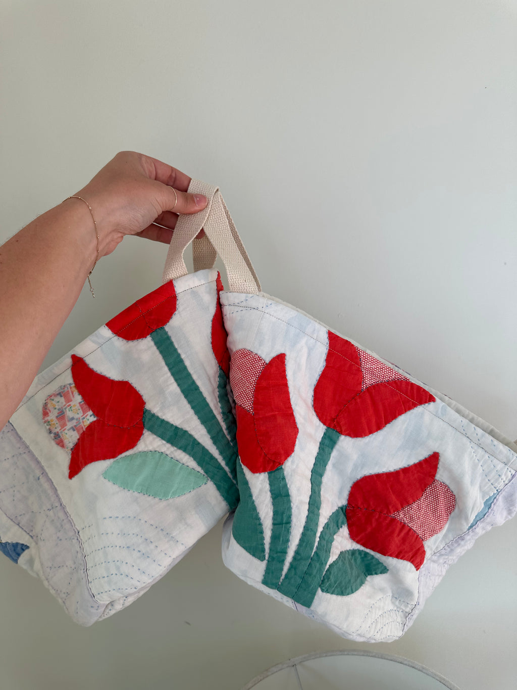 Tulip Applique Quilt Easter Basket (01)
