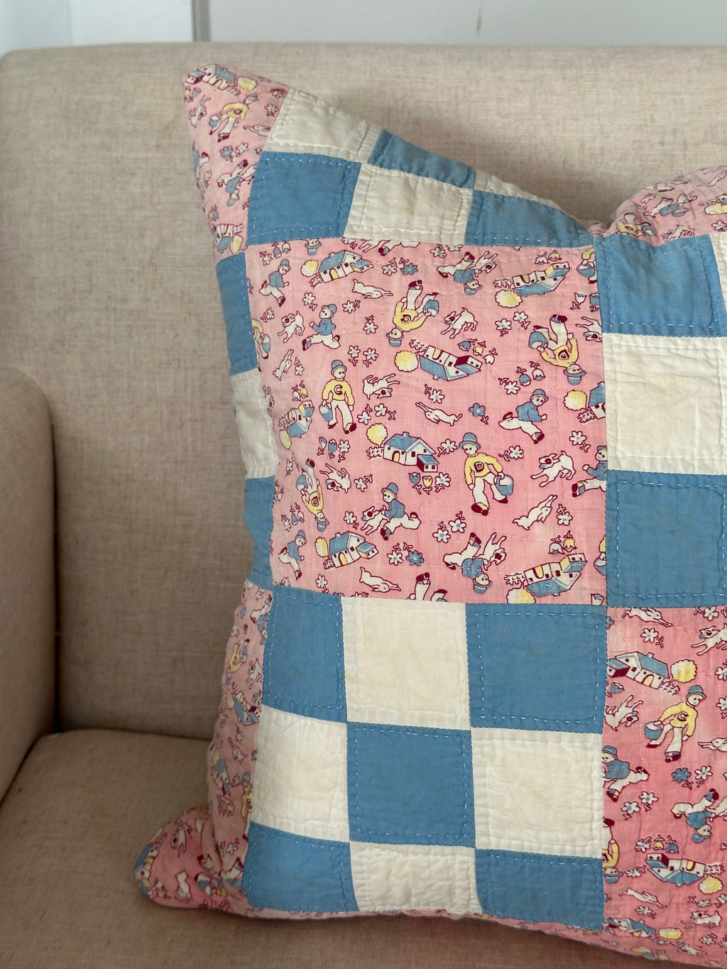 Nine Patch Throw Pillow (01)