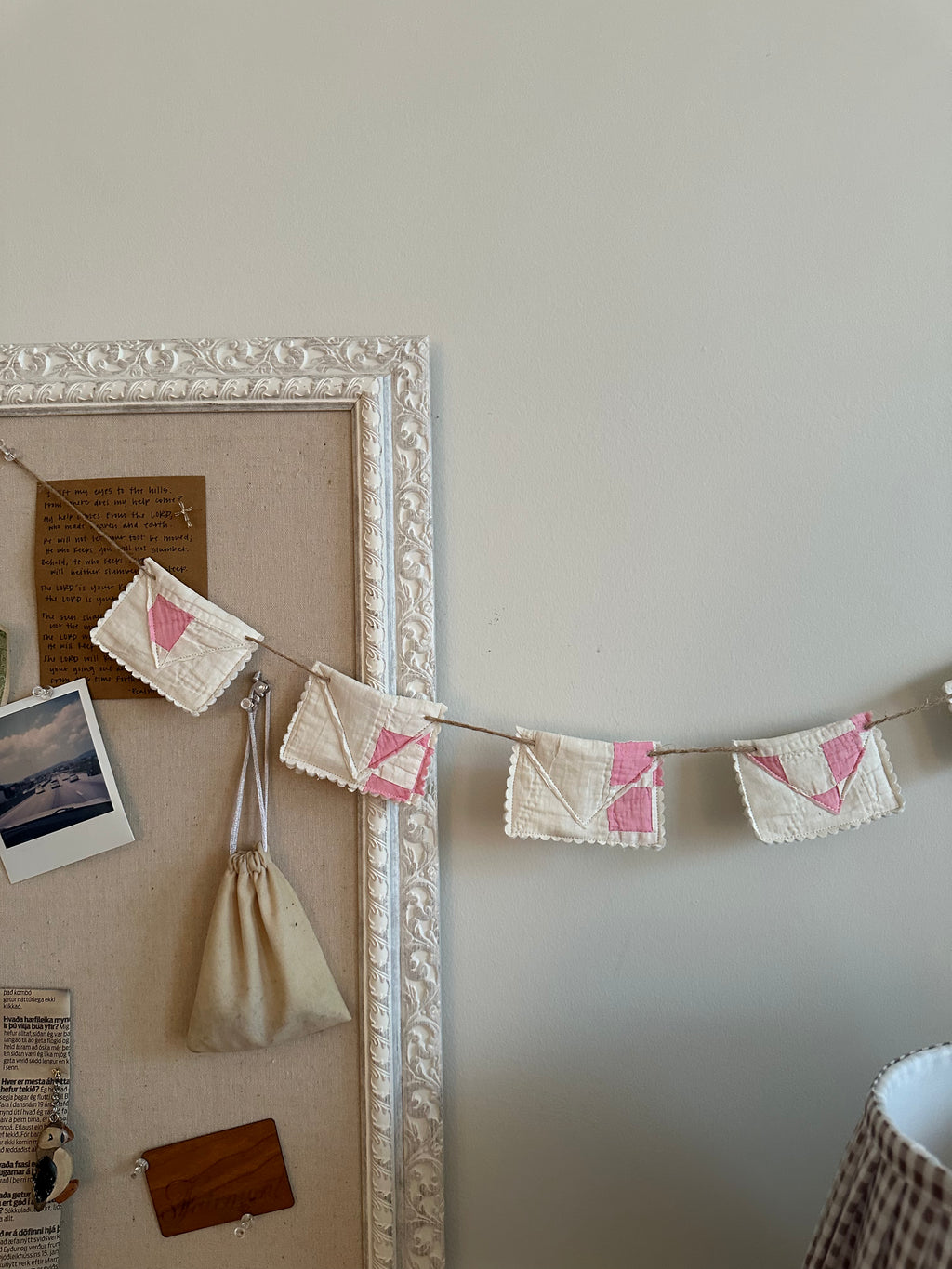 Envelope Garland (02)