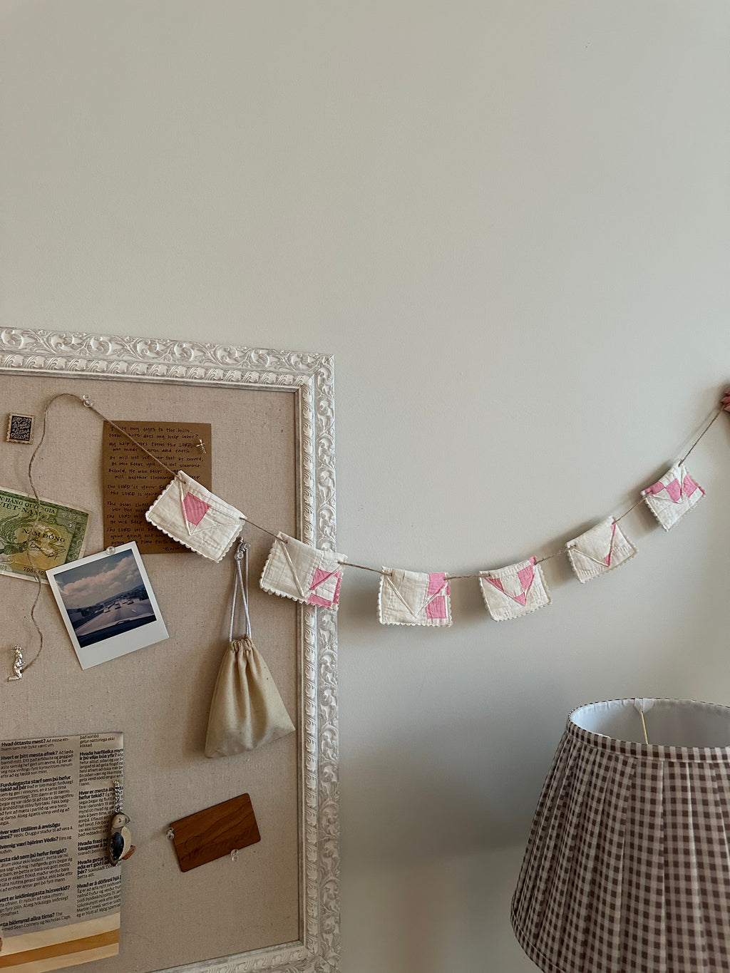 Envelope Garland (02)