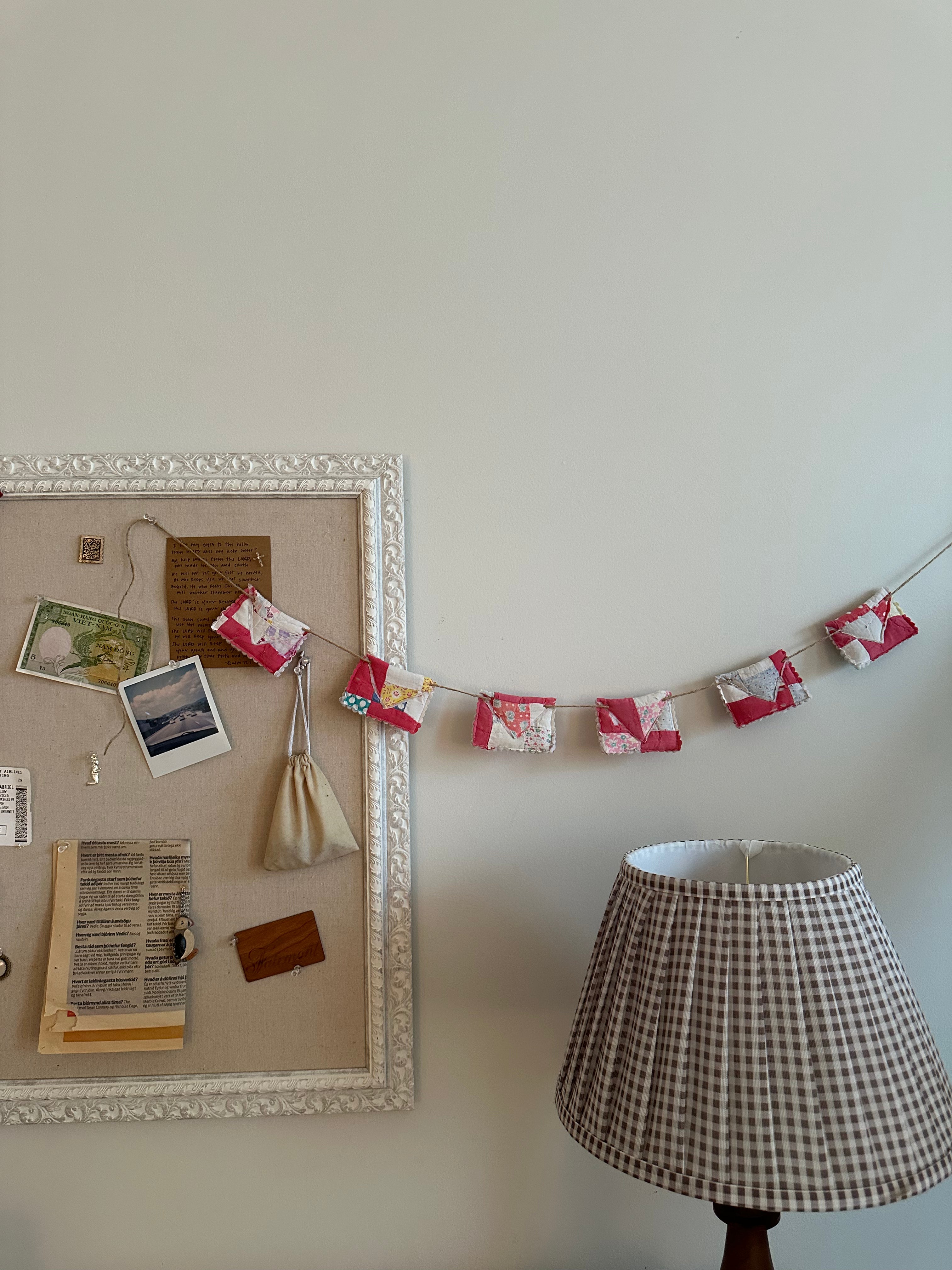 Envelope Garland (03)