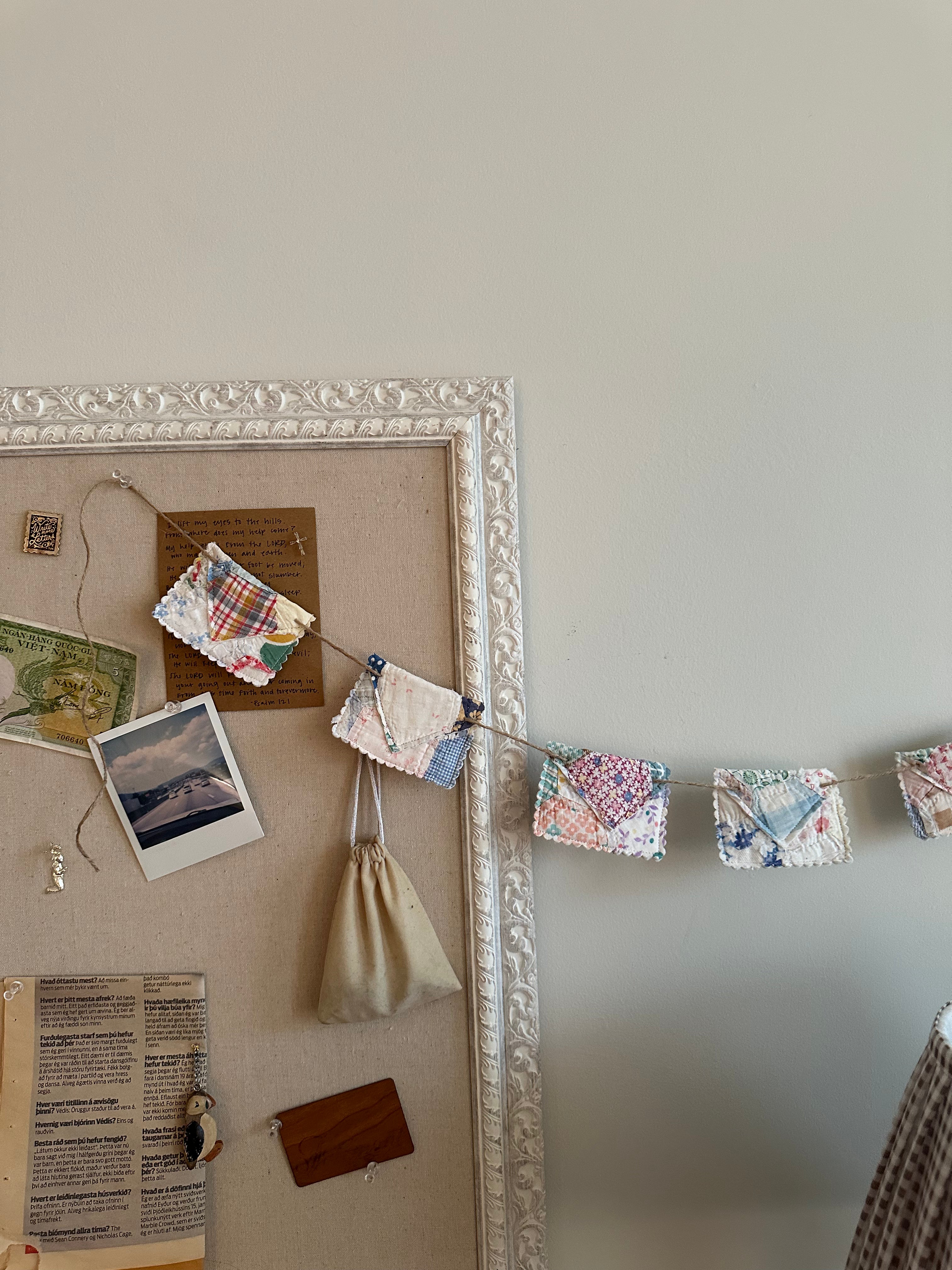 Envelope Garland (05)