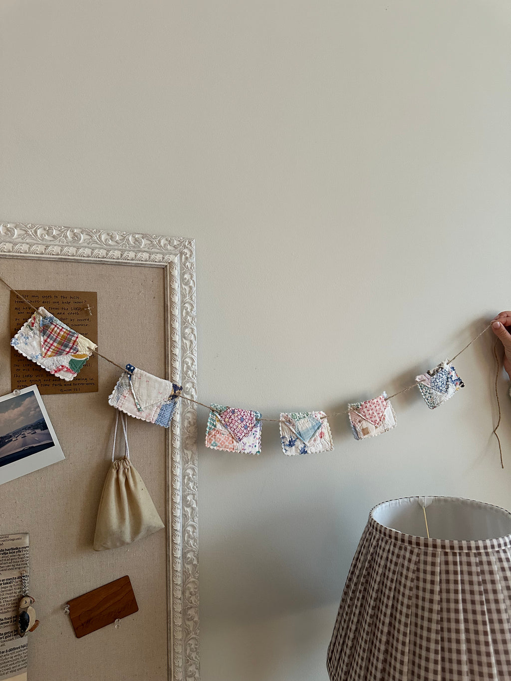 Envelope Garland (05)