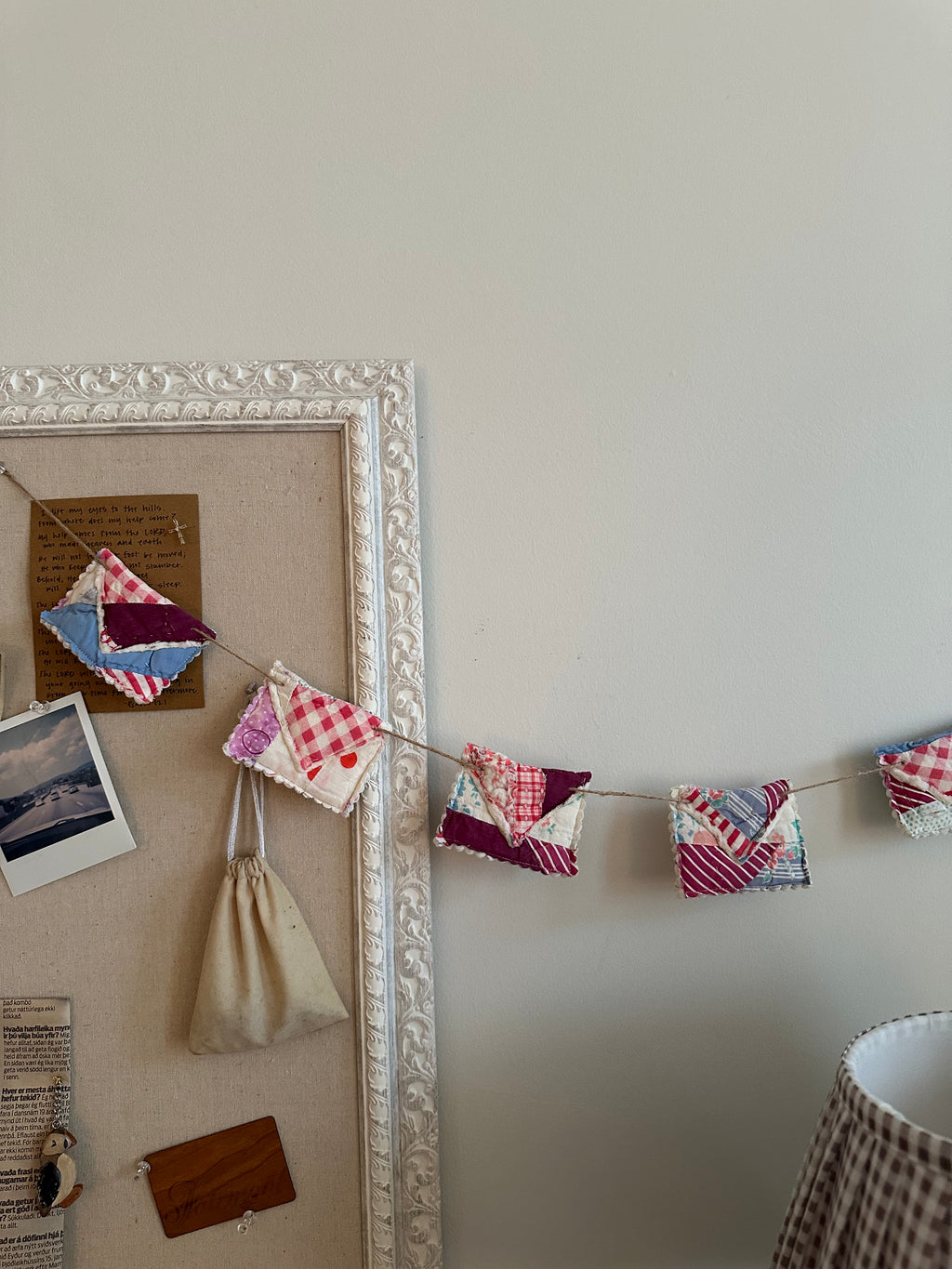 Envelope Garland (06)