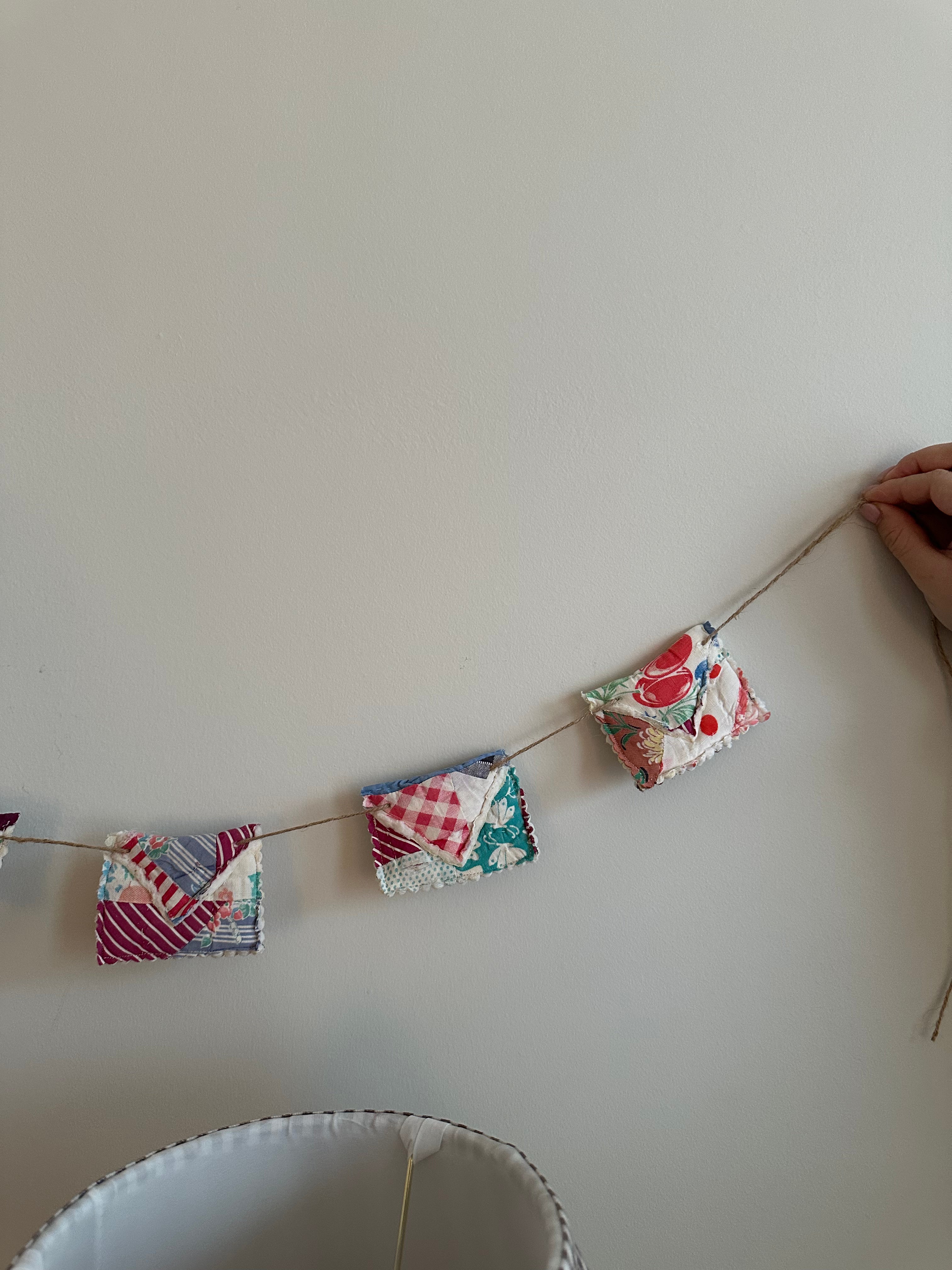 Envelope Garland (06)