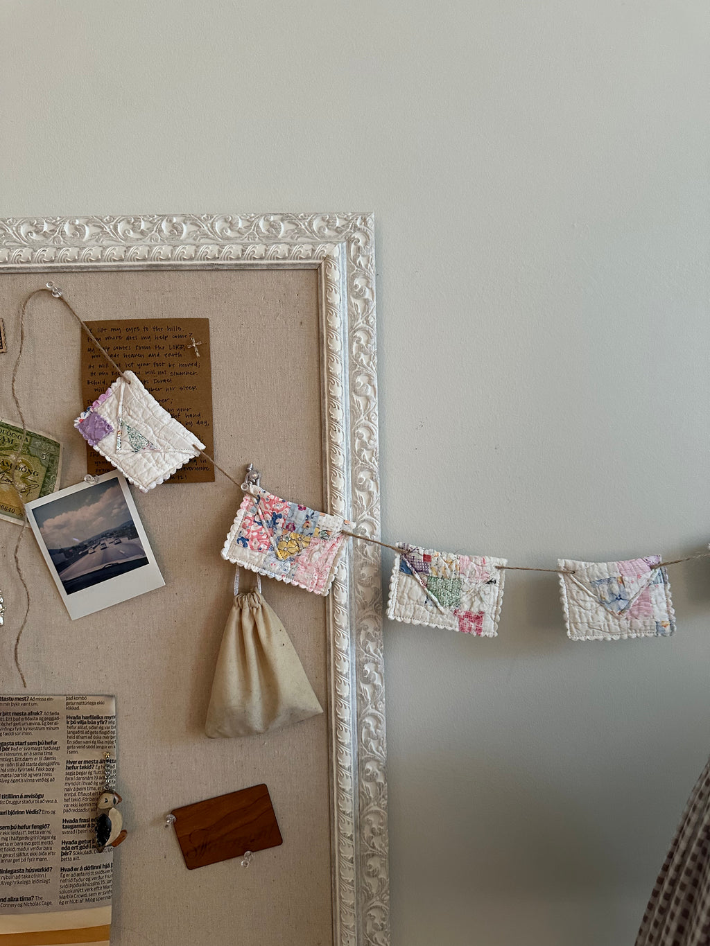 Envelope Garland (07)