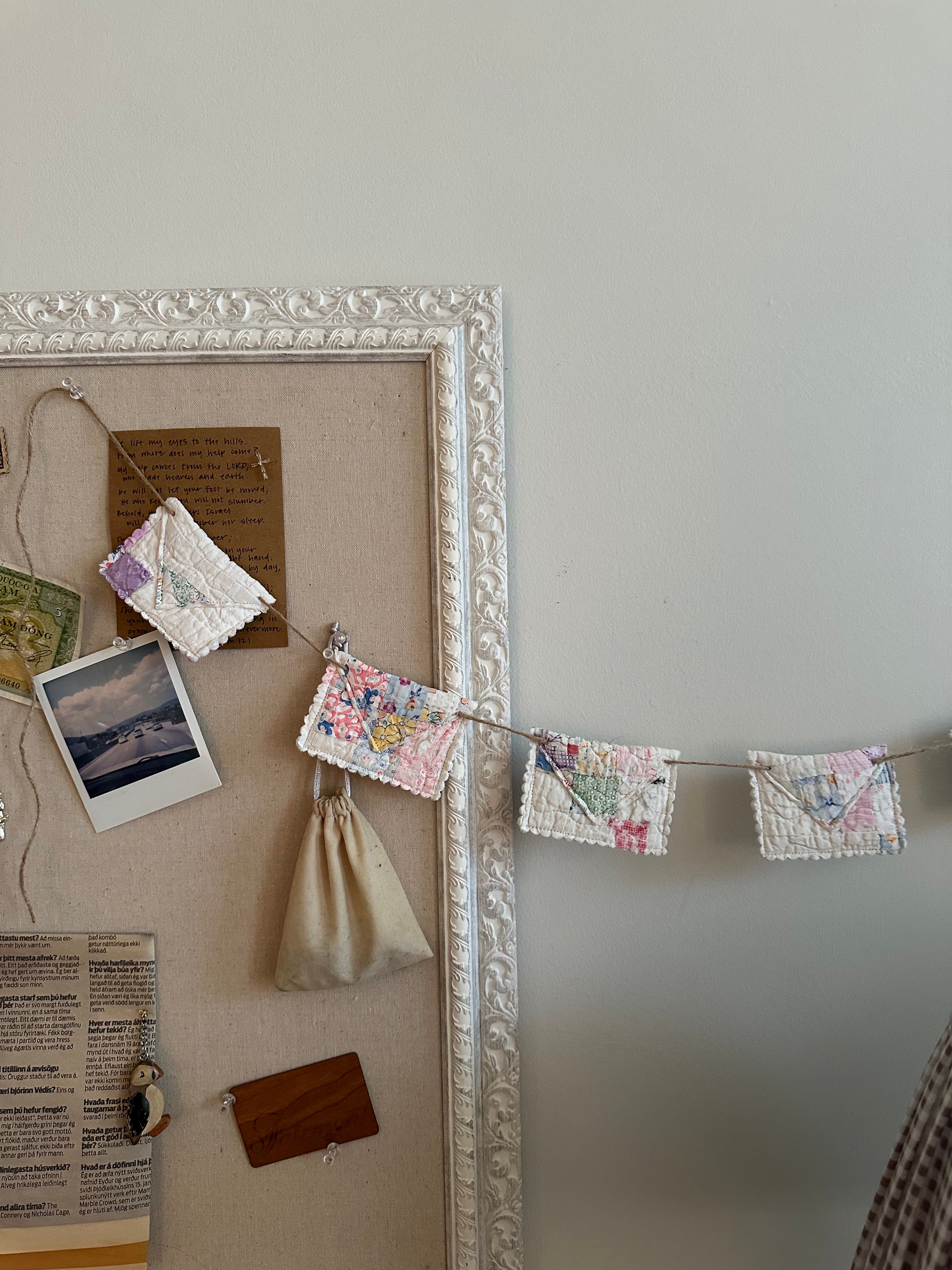 Envelope Garland (07)