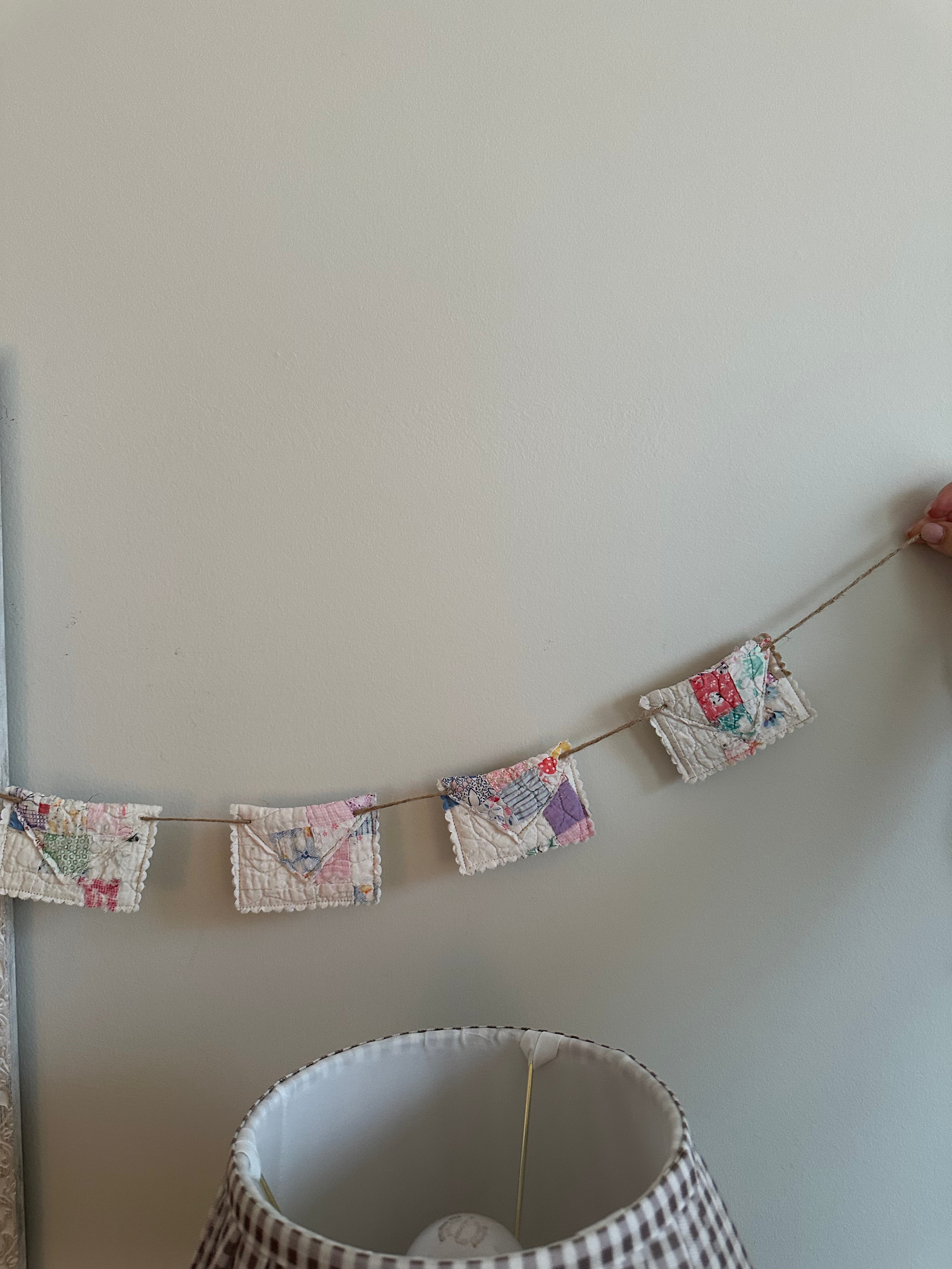 Envelope Garland (07)