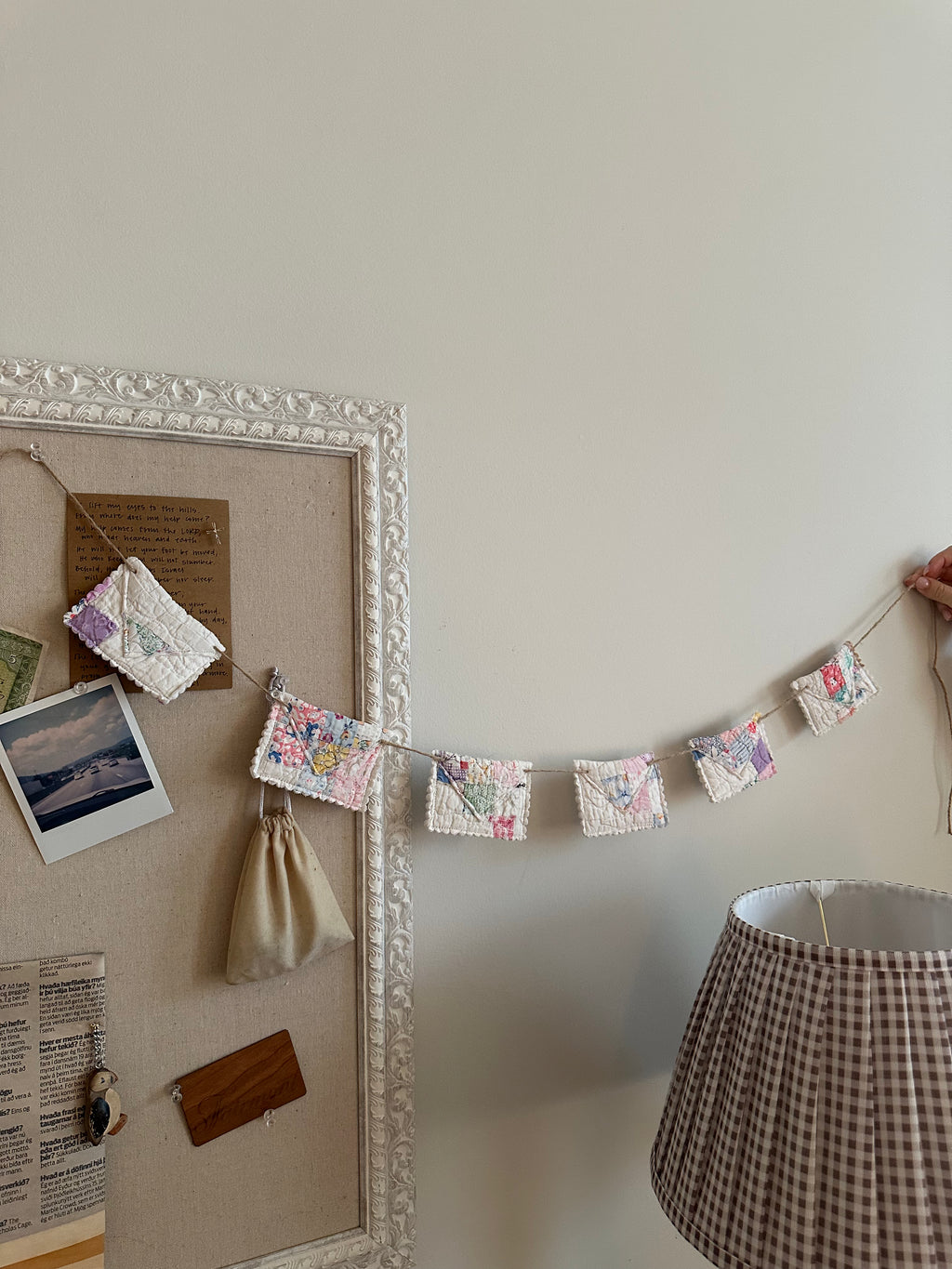 Envelope Garland (07)