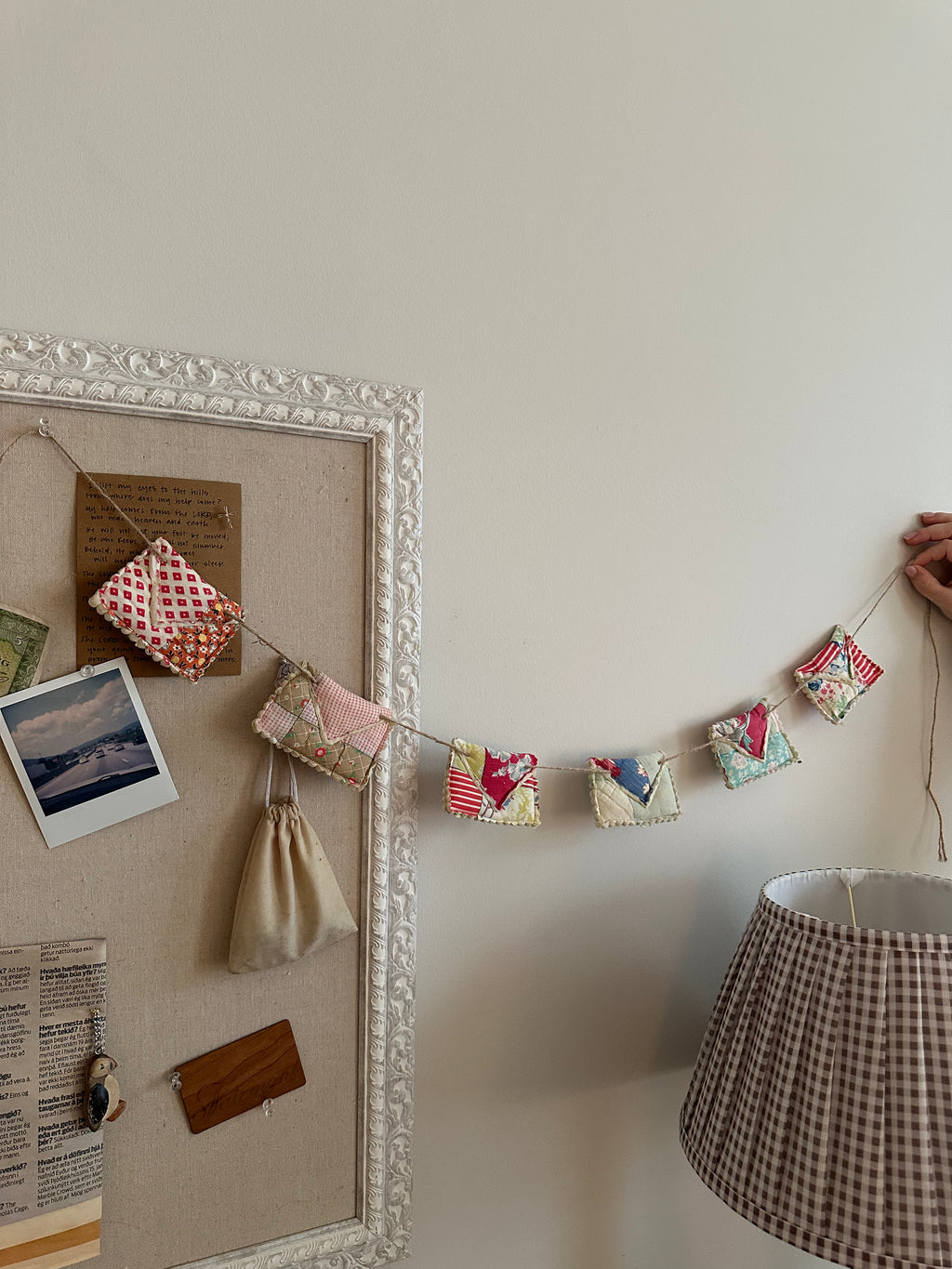 Envelope Garland (08)