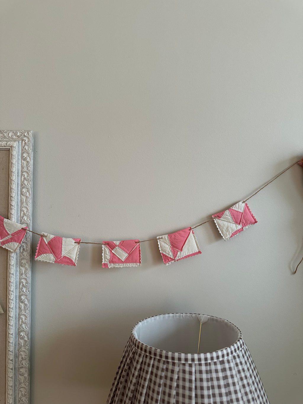Envelope Garland (09)