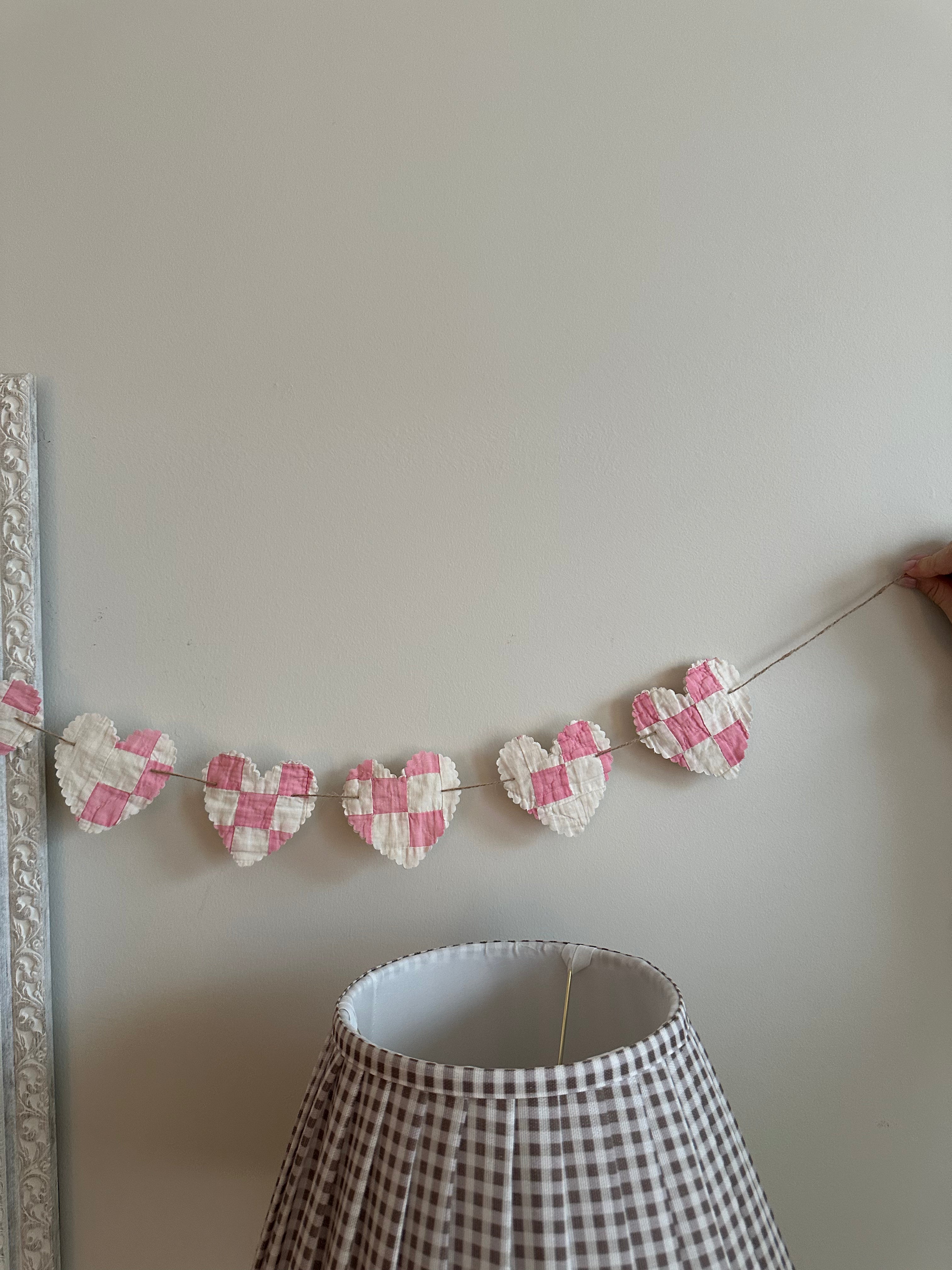 String of Hearts Garland (01)