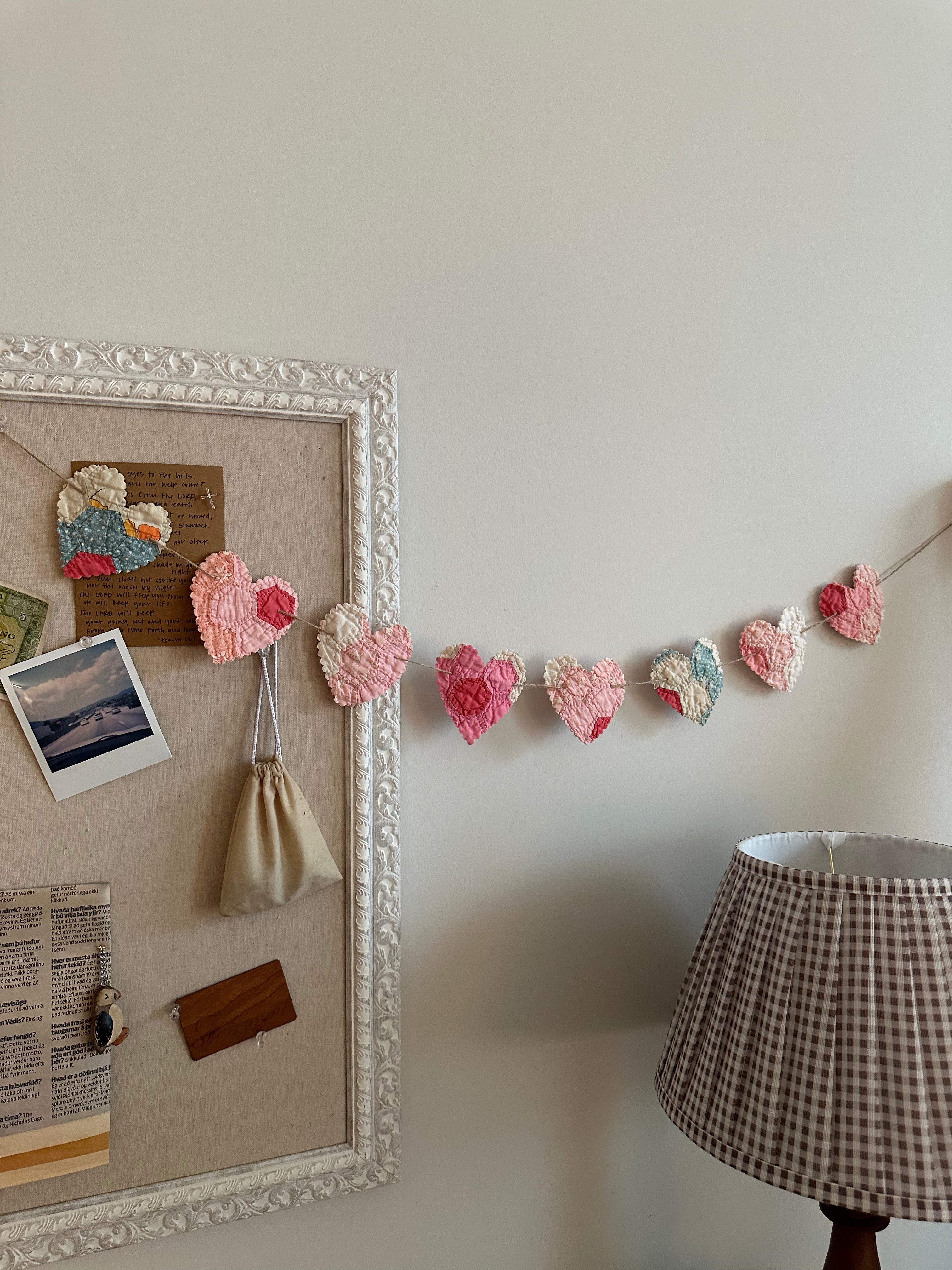 String of Hearts Garland (03)