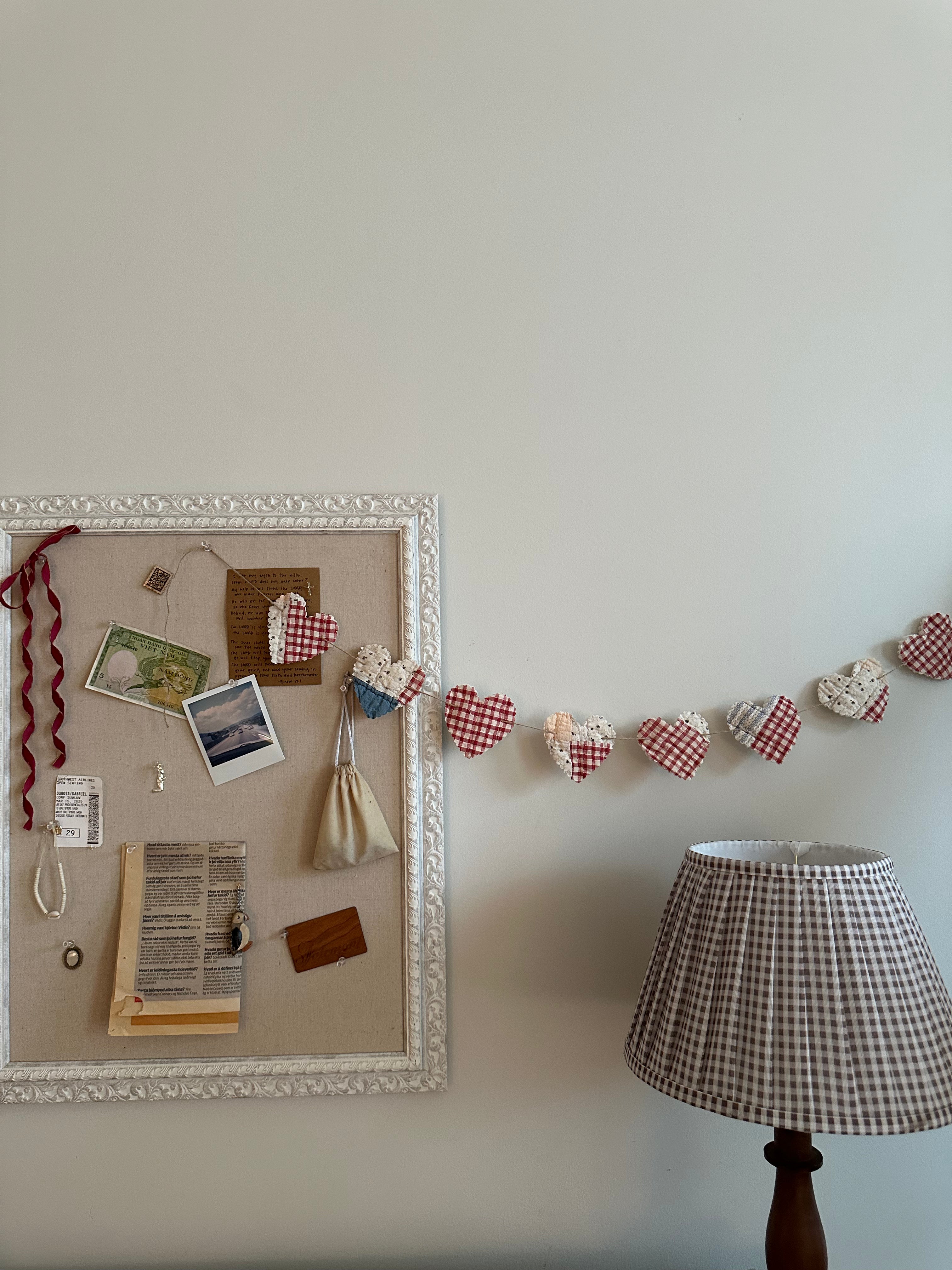 String of Hearts Garland (04)