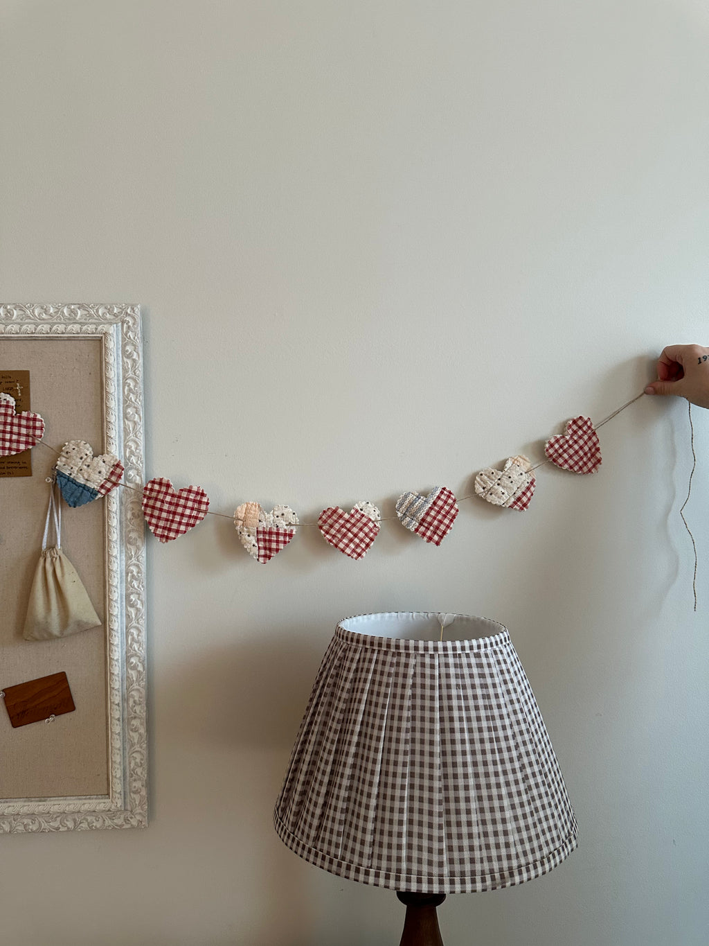 String of Hearts Garland (04)