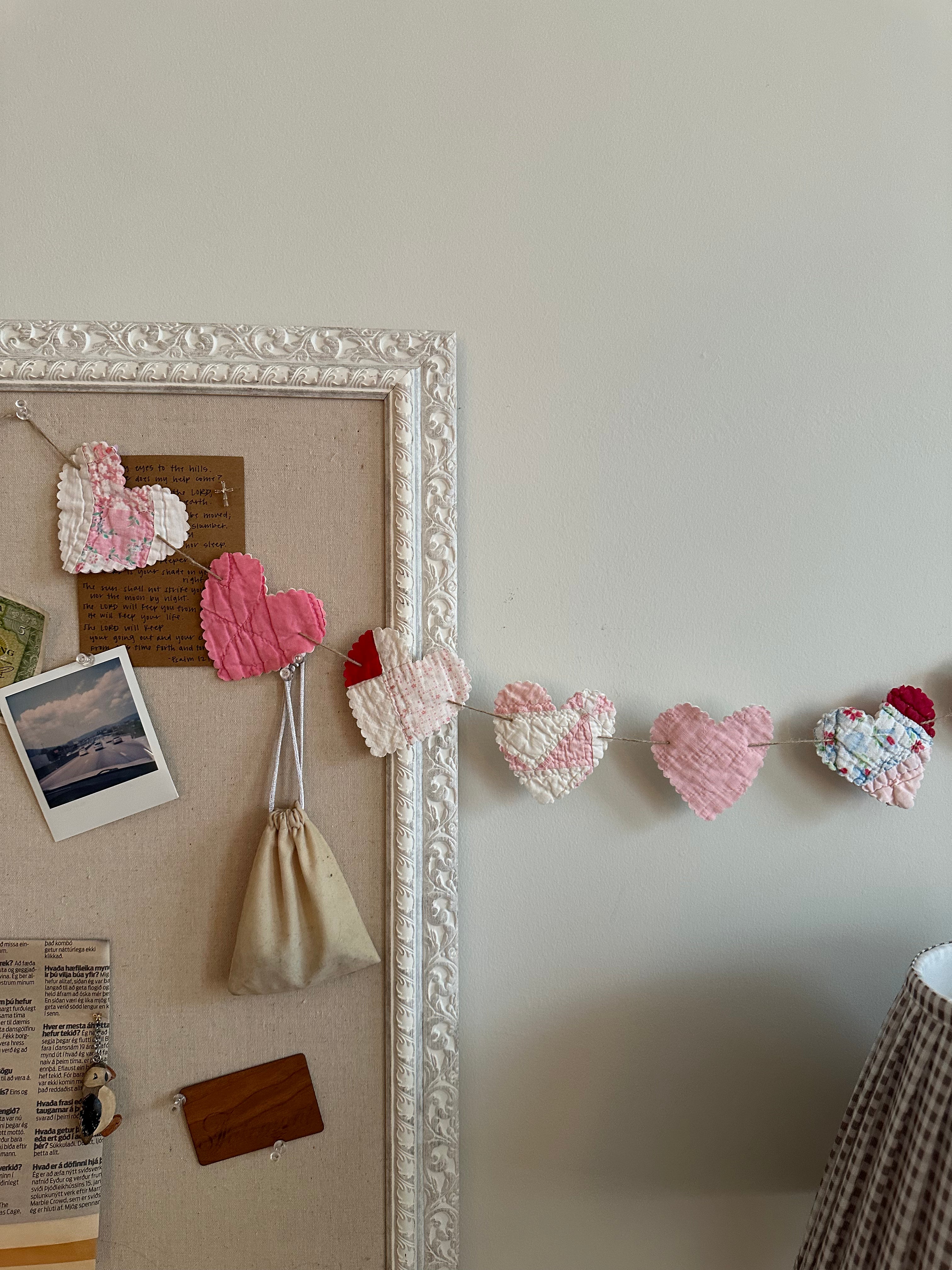 String of Hearts Garland (05)