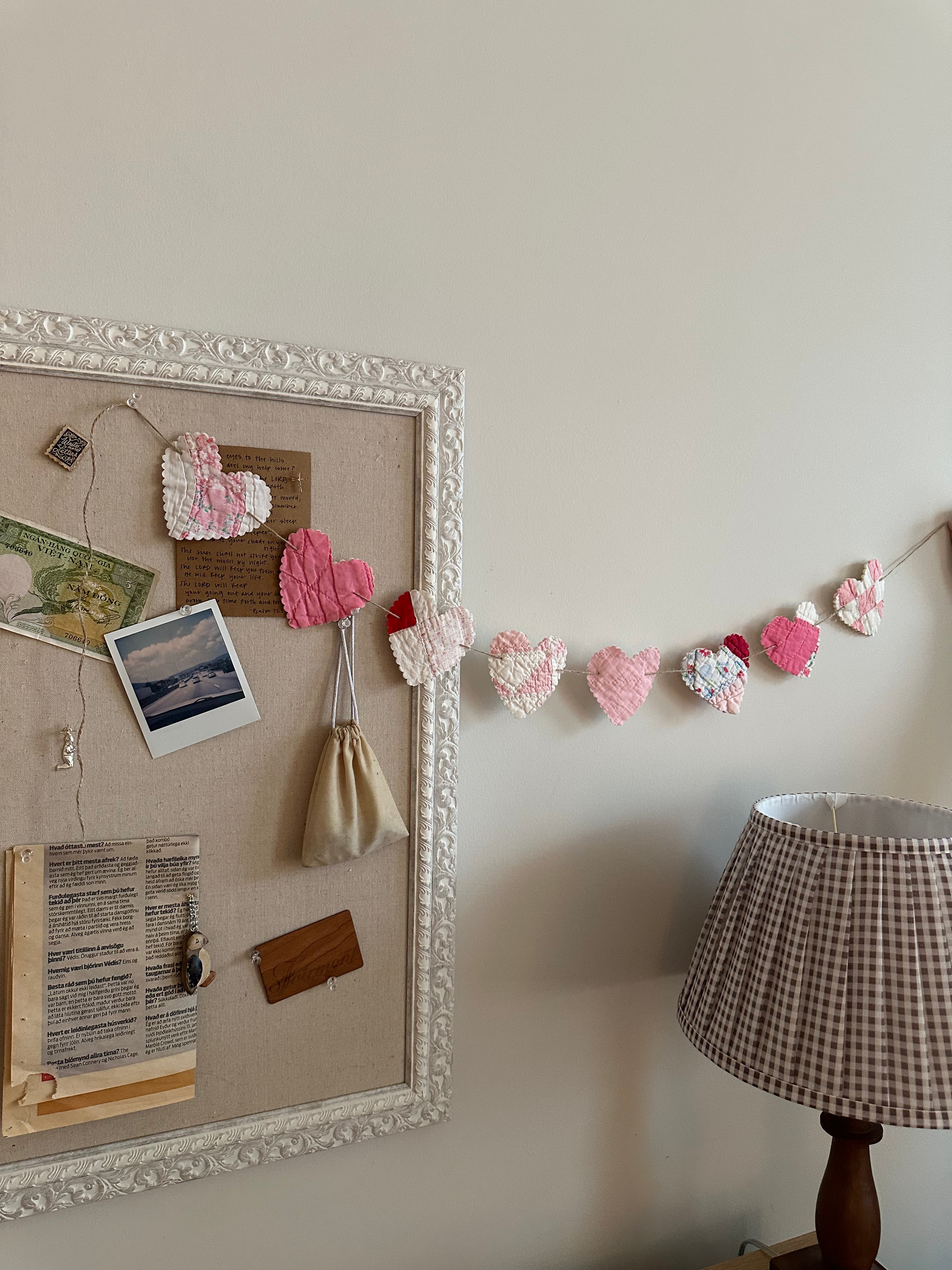 String of Hearts Garland (05)