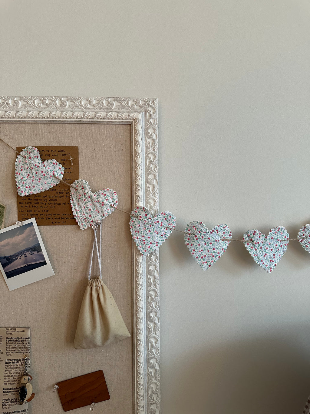 String of Hearts Garland (06)