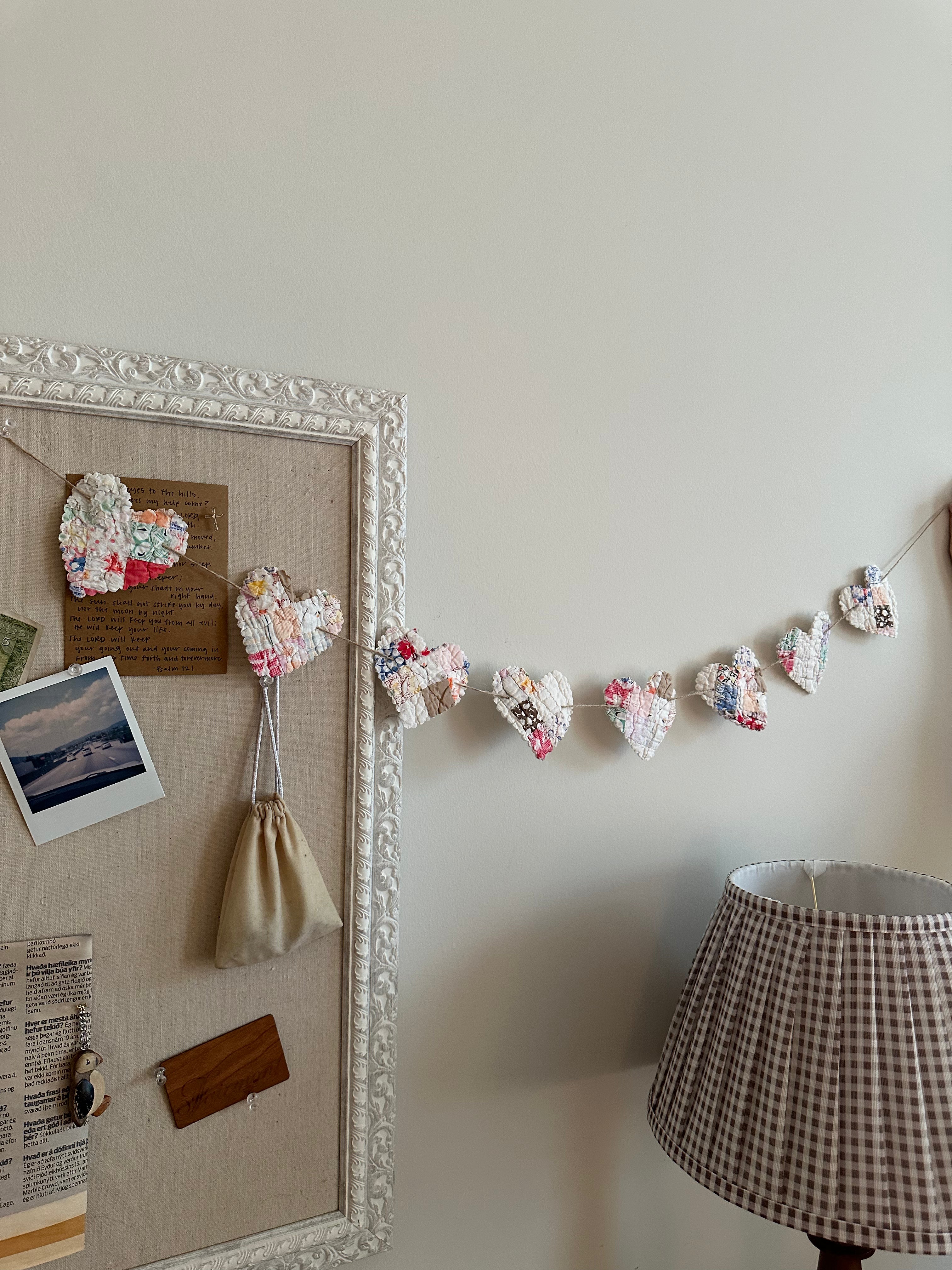 String of Hearts Garland (07)