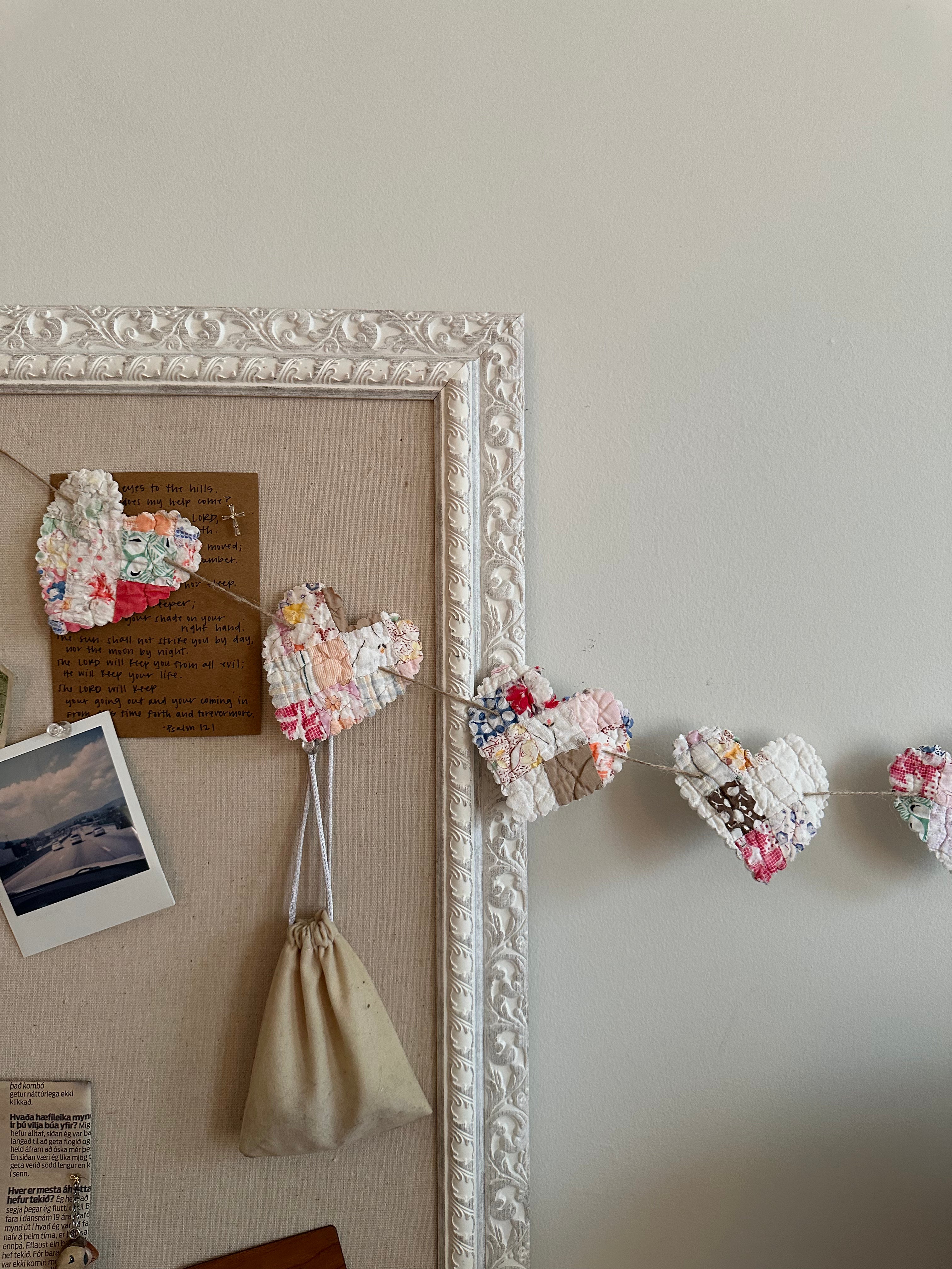 String of Hearts Garland (07)