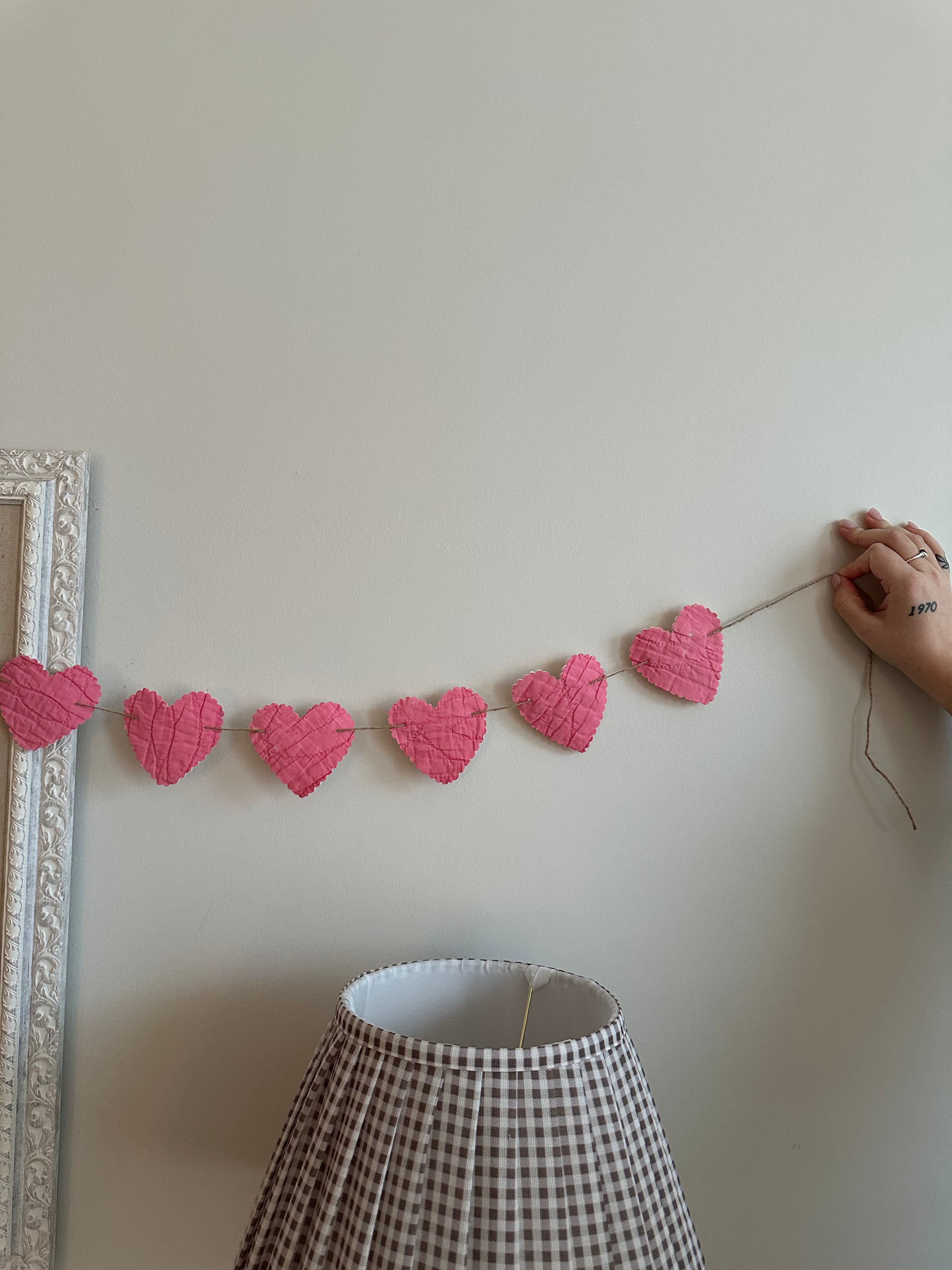 String of Hearts Garland (08)