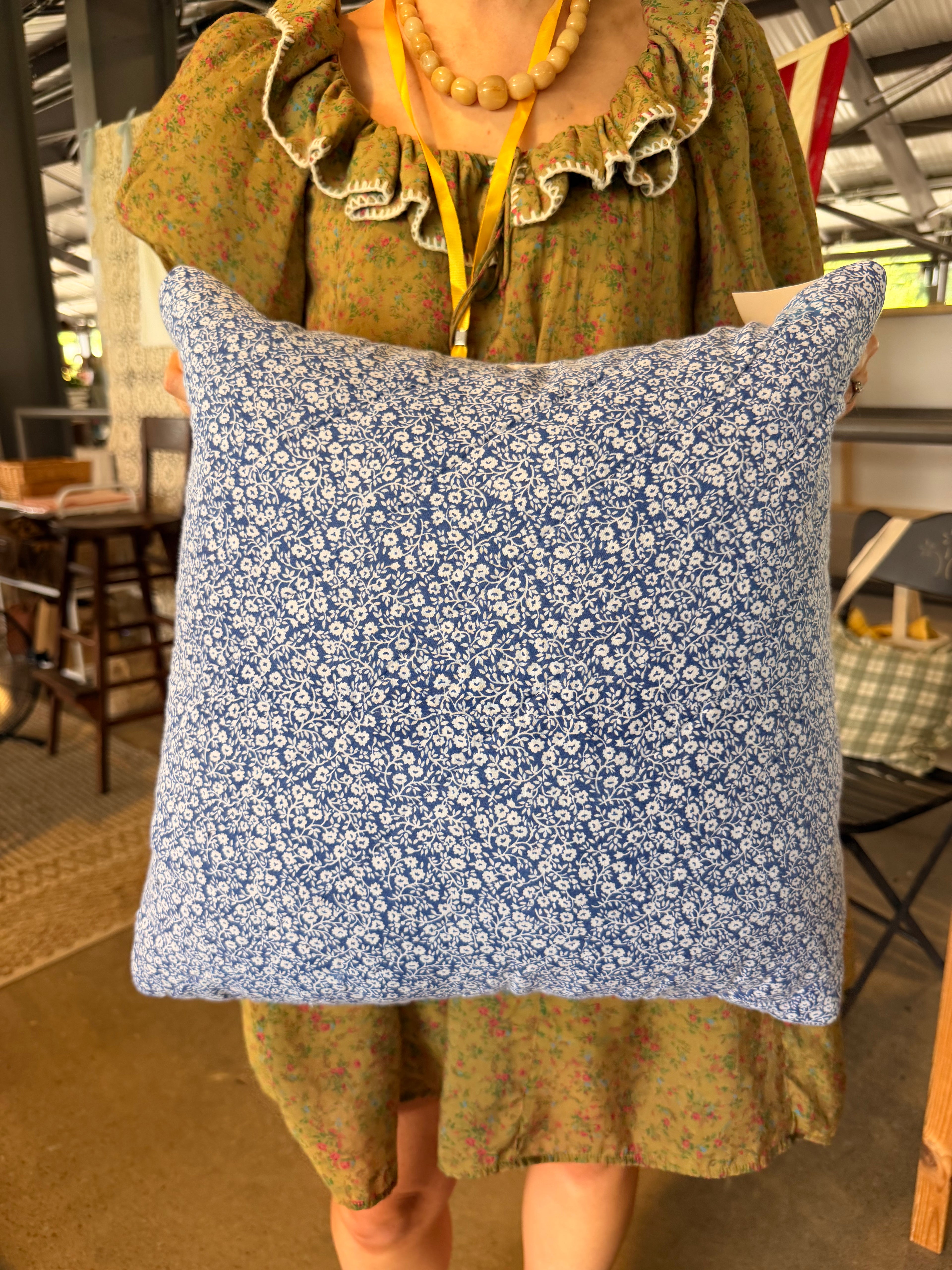 Vintage Quilt Pillow (02)
