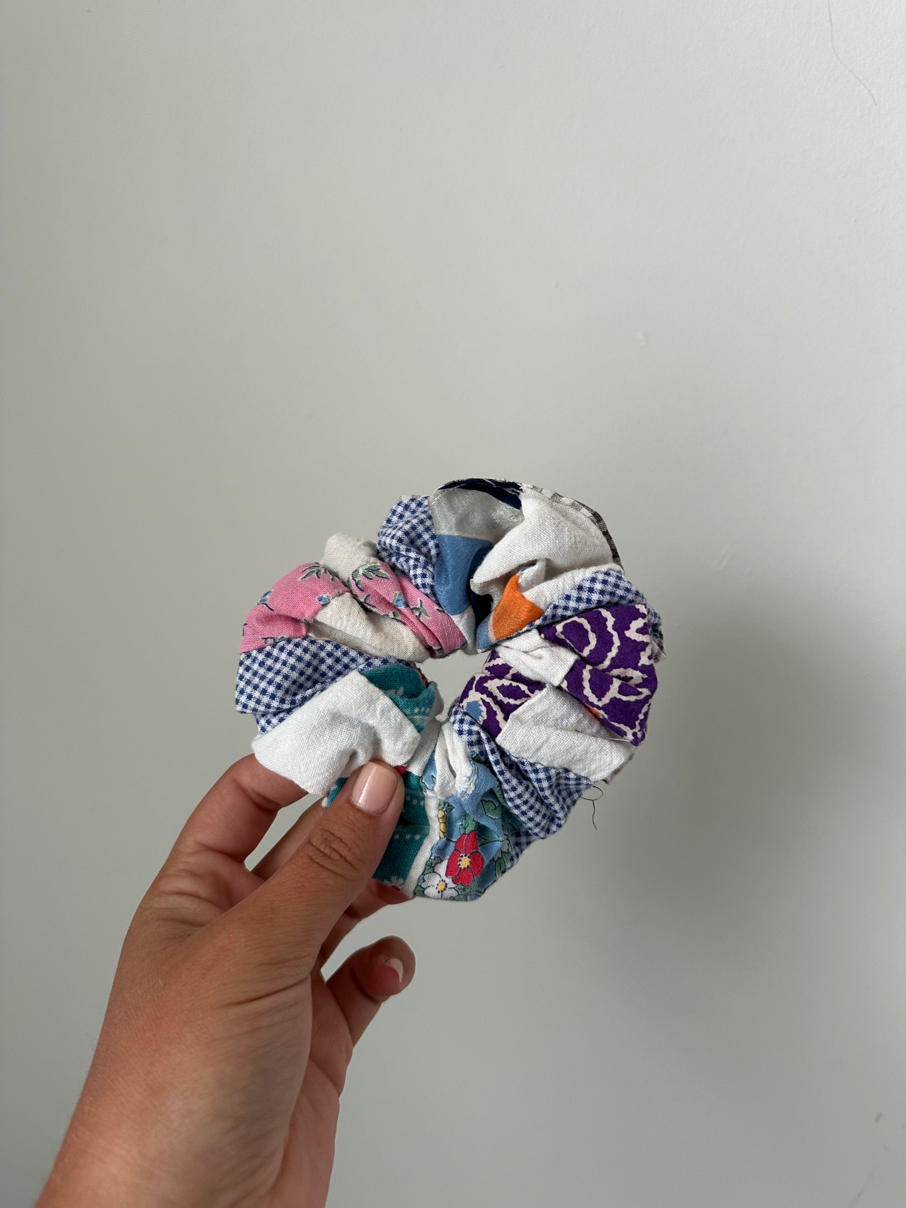 Quilt Top Scrunchie (03)