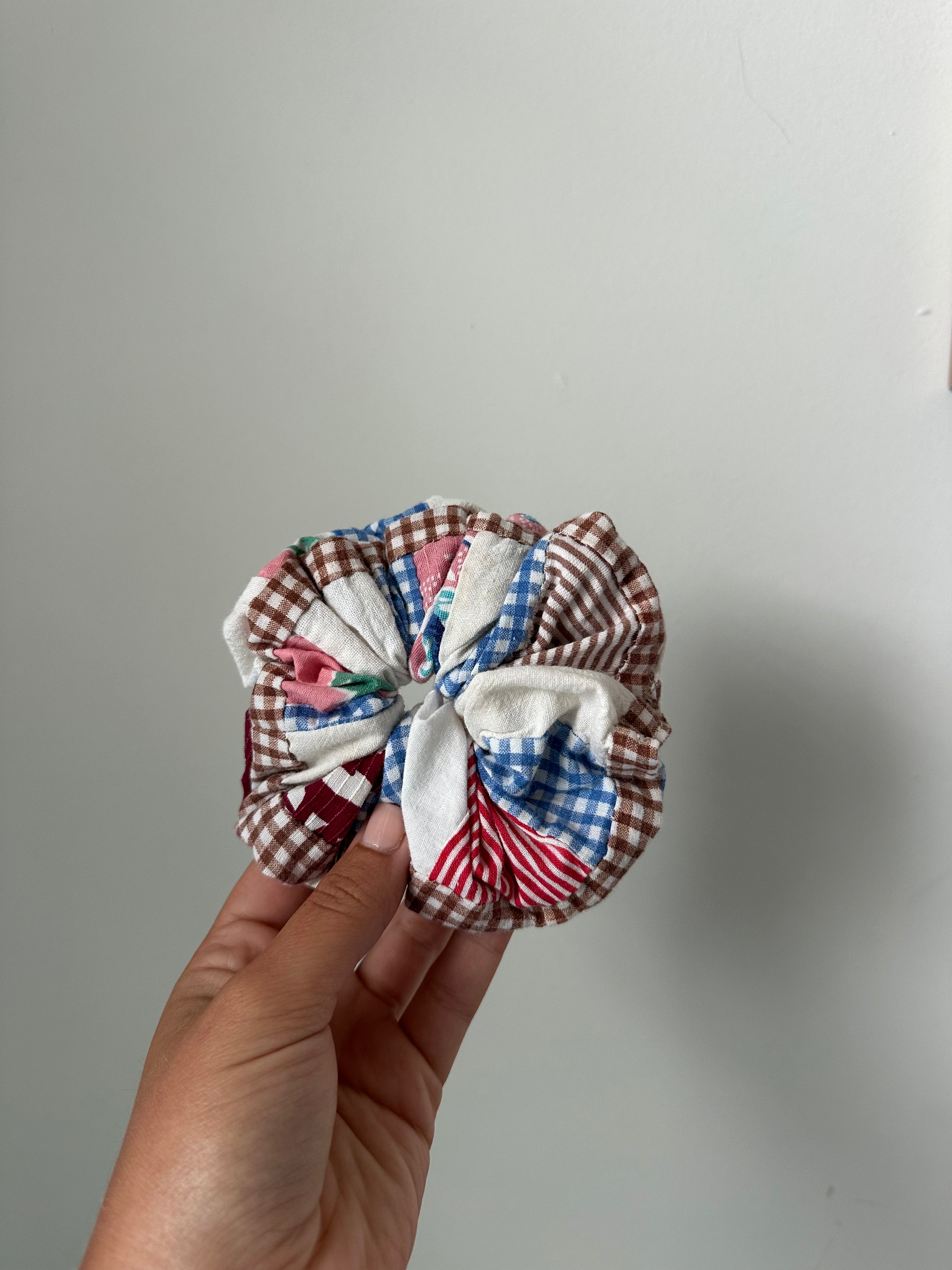 Quilt Top Scrunchie (05)