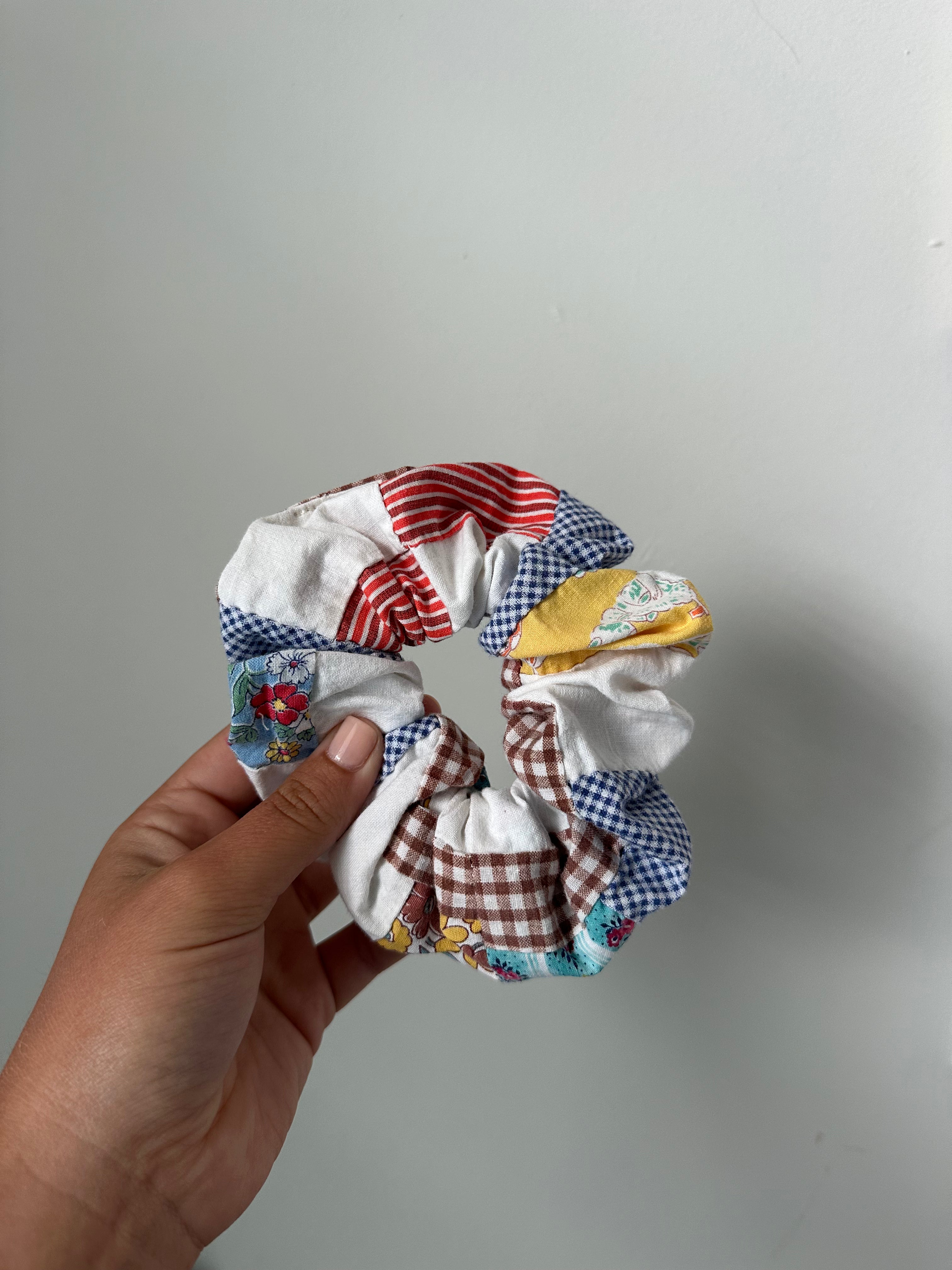 Quilt Top Scrunchie (07)