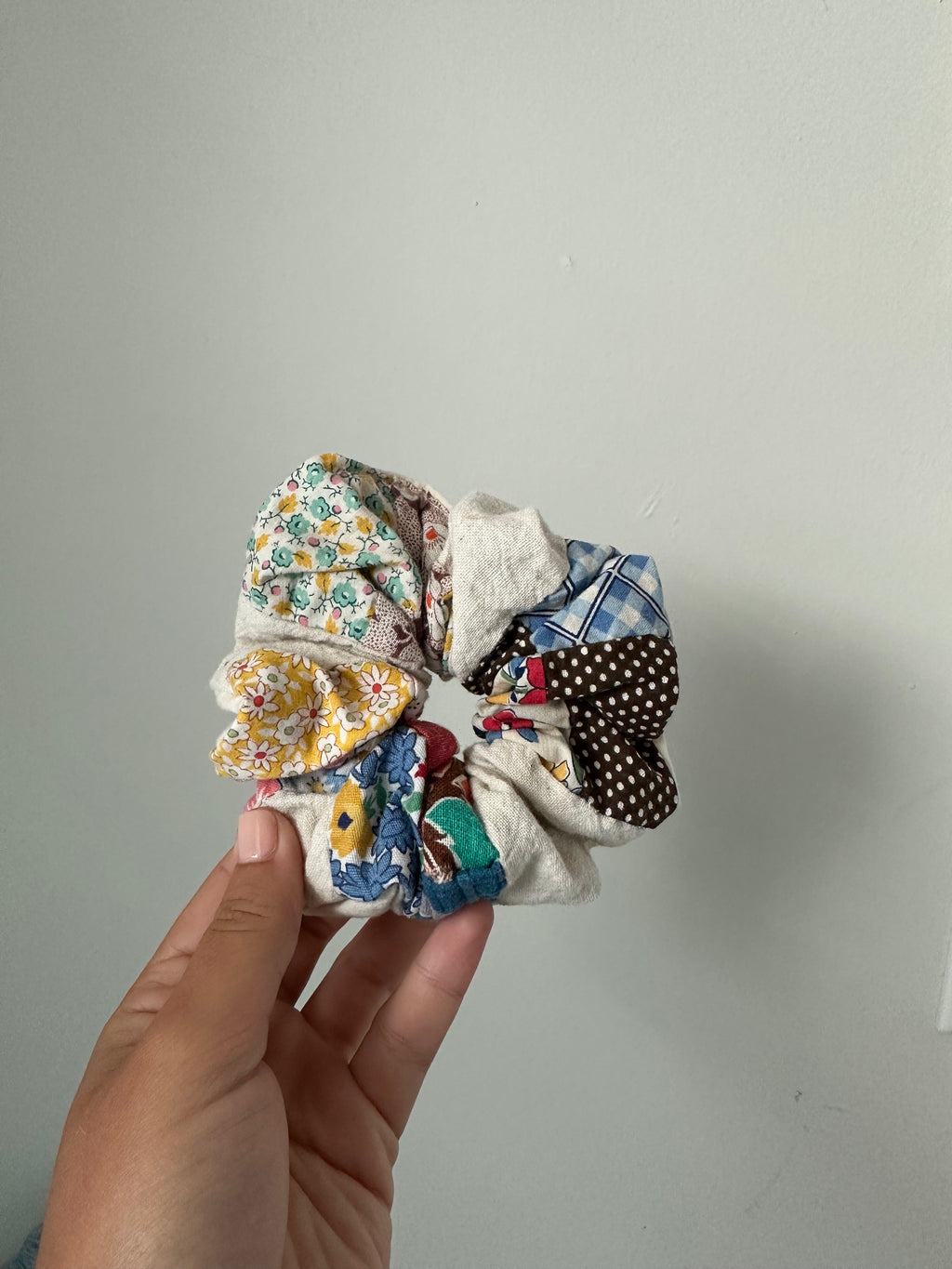 Quilt Top Scrunchie (08)