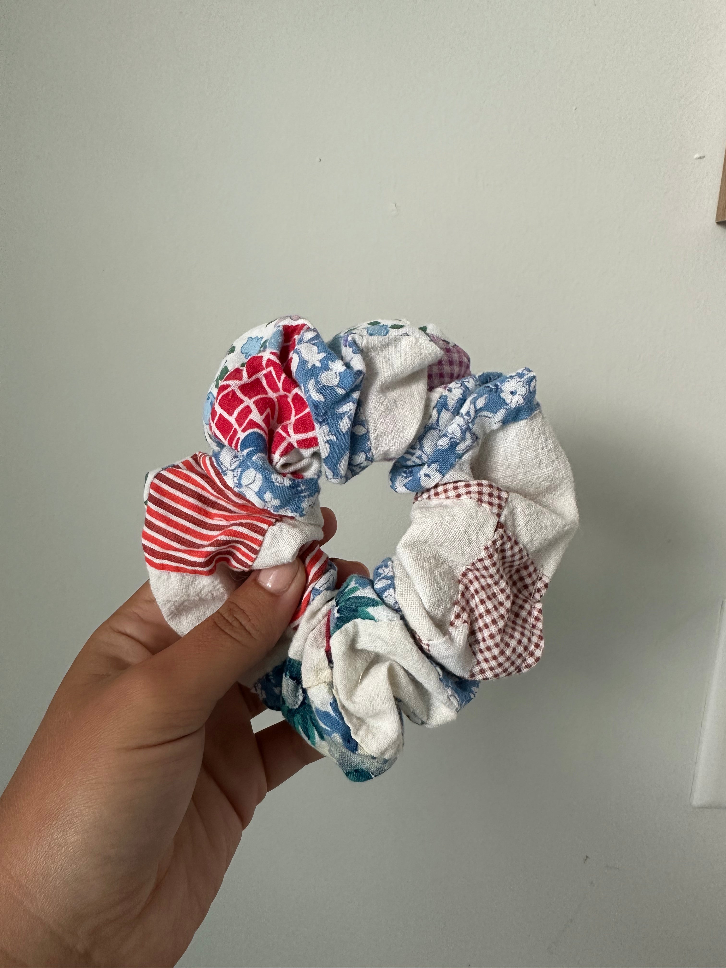 Quilt Top Scrunchie (09)
