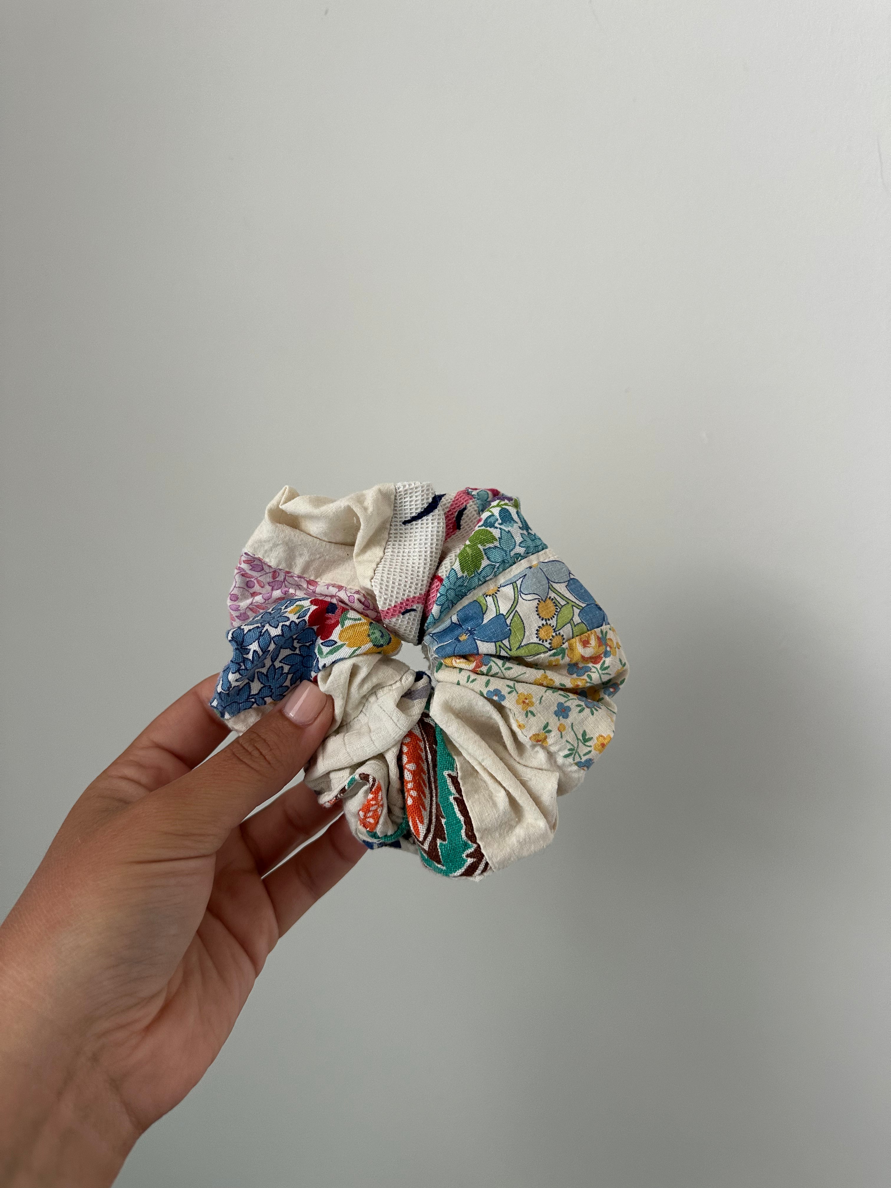 Quilt Top Scrunchie (25)