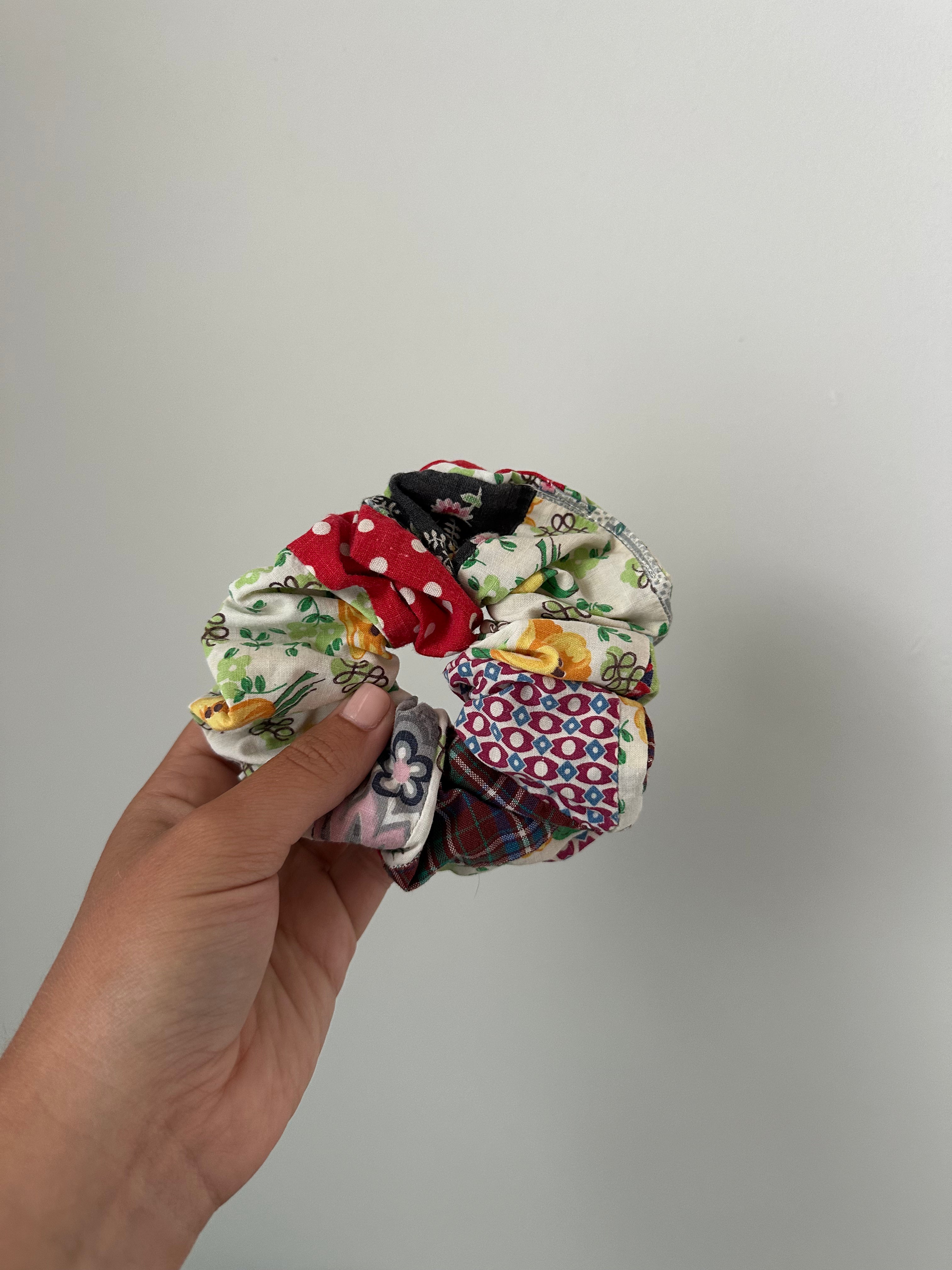 Quilt Top Scrunchie (27)
