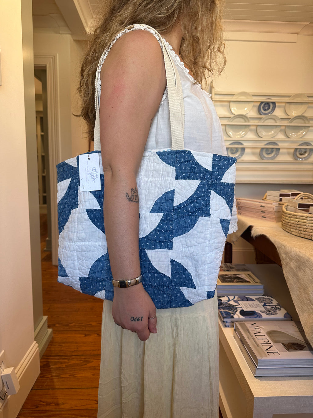 Blue Drunkard's Path Tote & Pouch Set