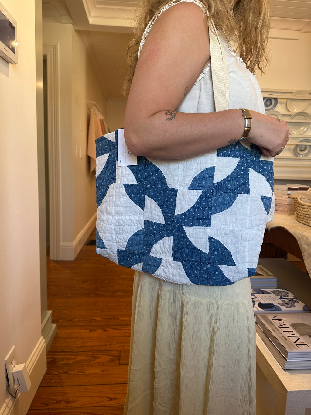 Blue Drunkard's Path Tote & Pouch Set