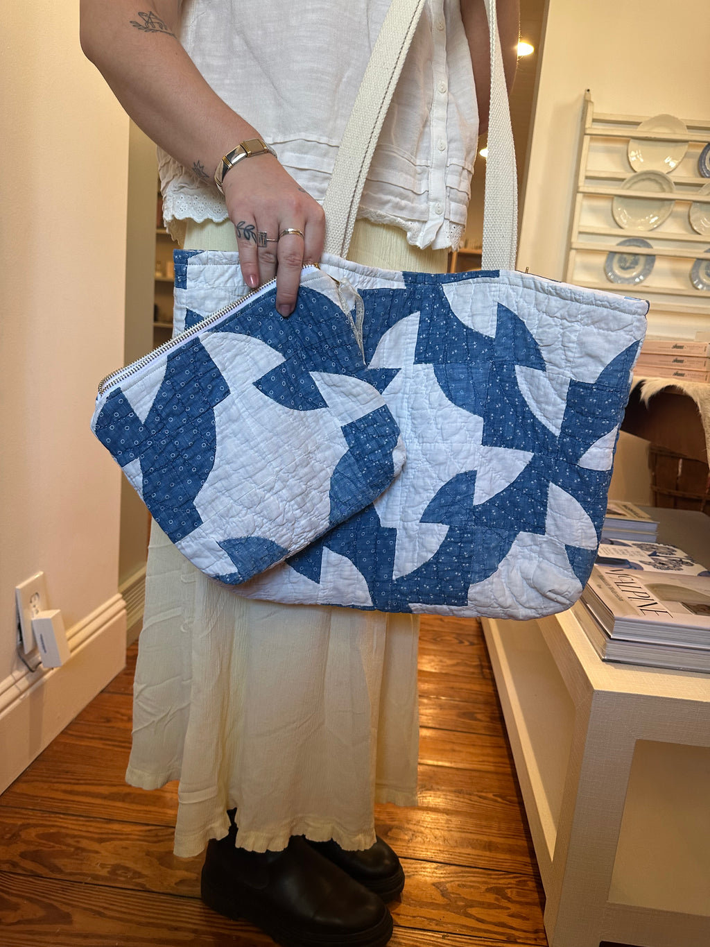 Blue Drunkard's Path Tote & Pouch Set