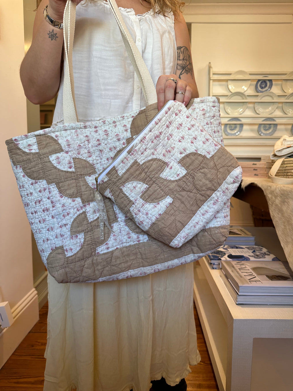 Brown Drunkard's Path Tote & Pouch Set